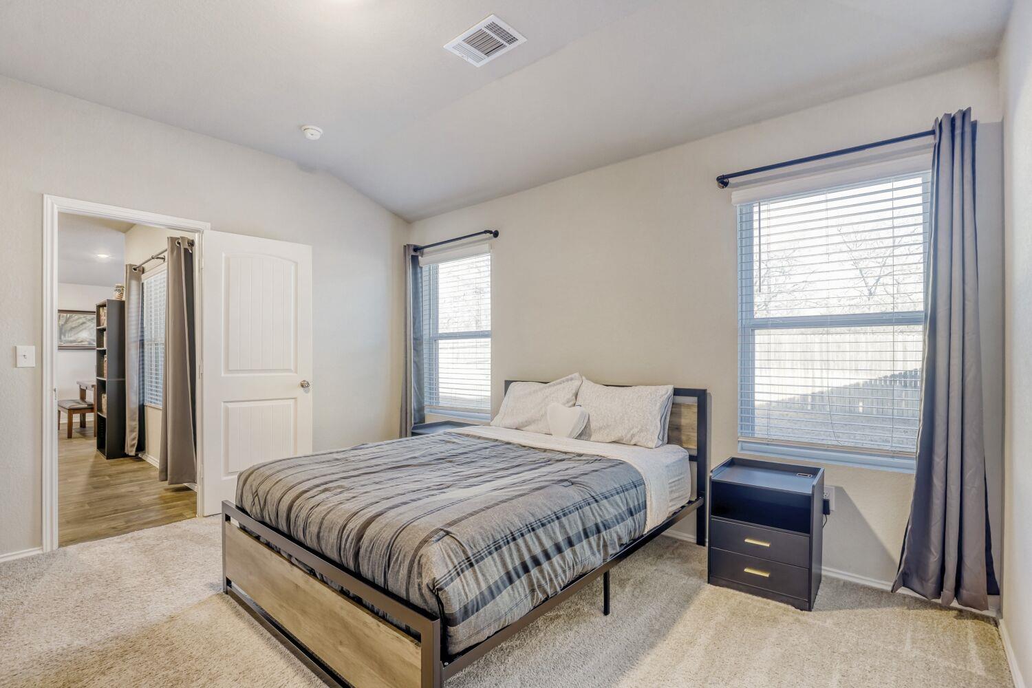 6109 Brocade Dr, Austin, TX 78724