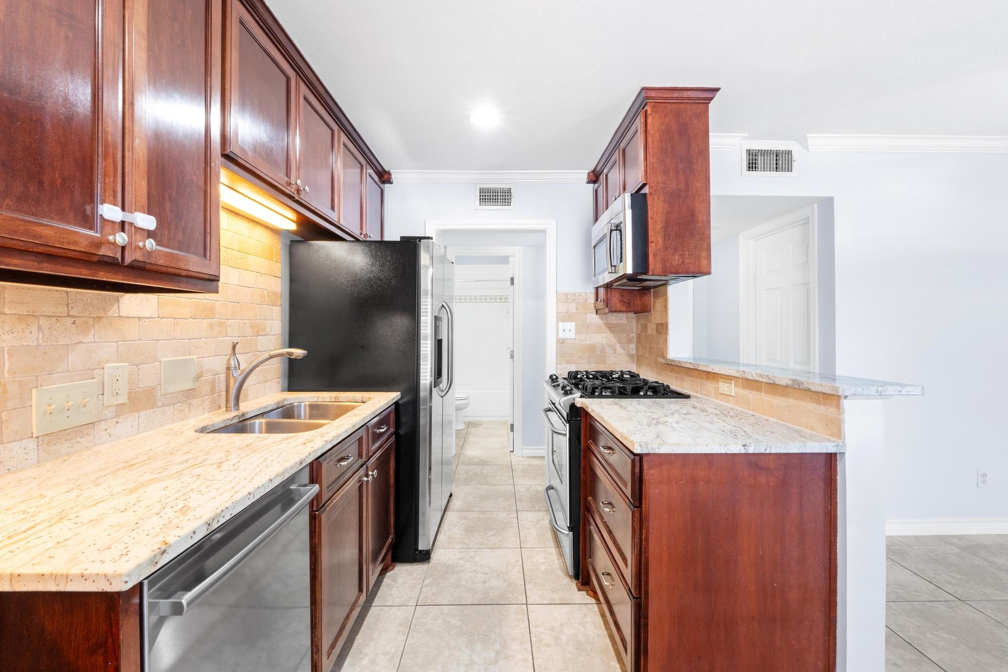 407 E 45th St # 108, Austin, TX 78751