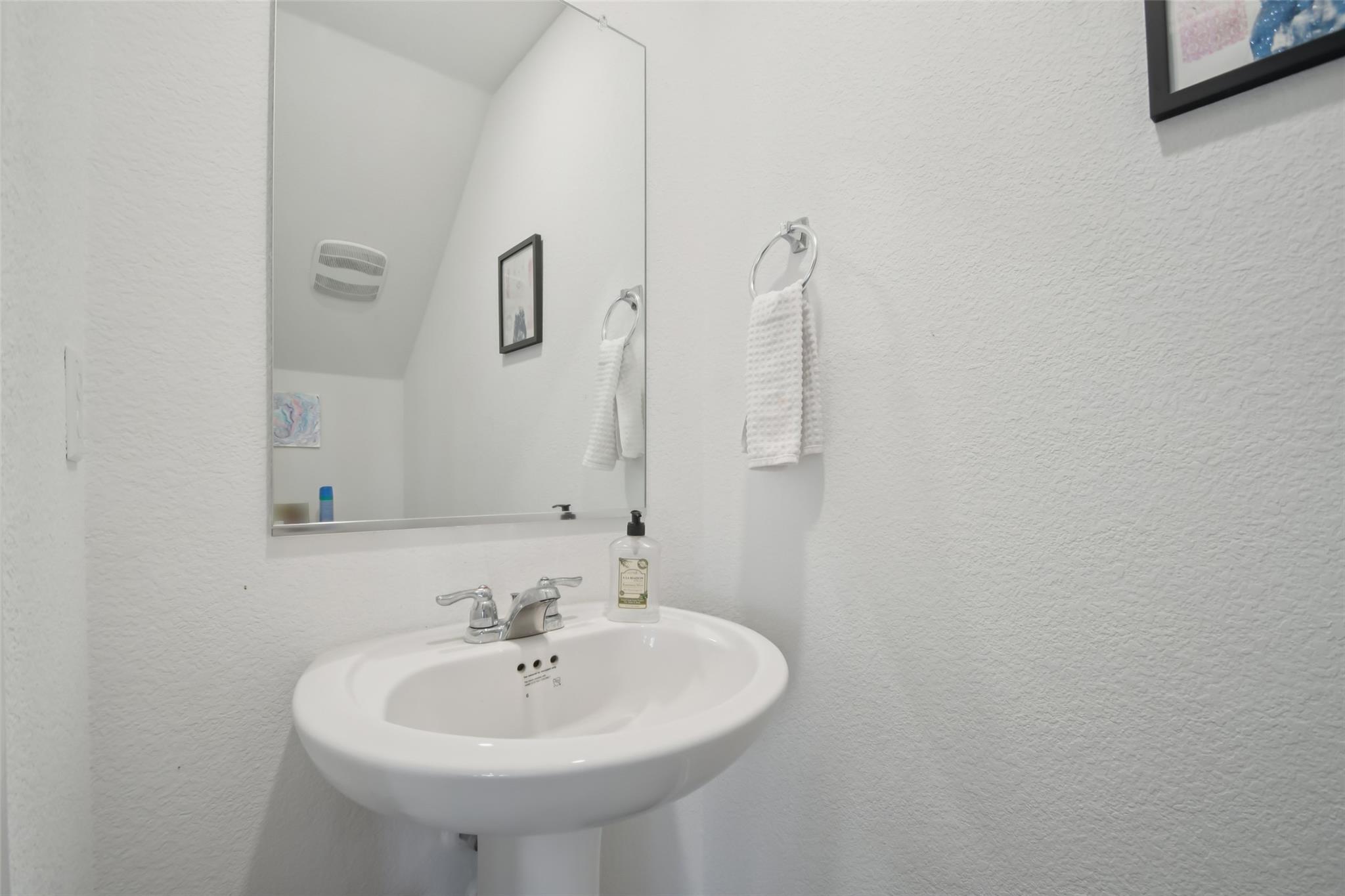 857 Powell St, Kyle, TX 78640