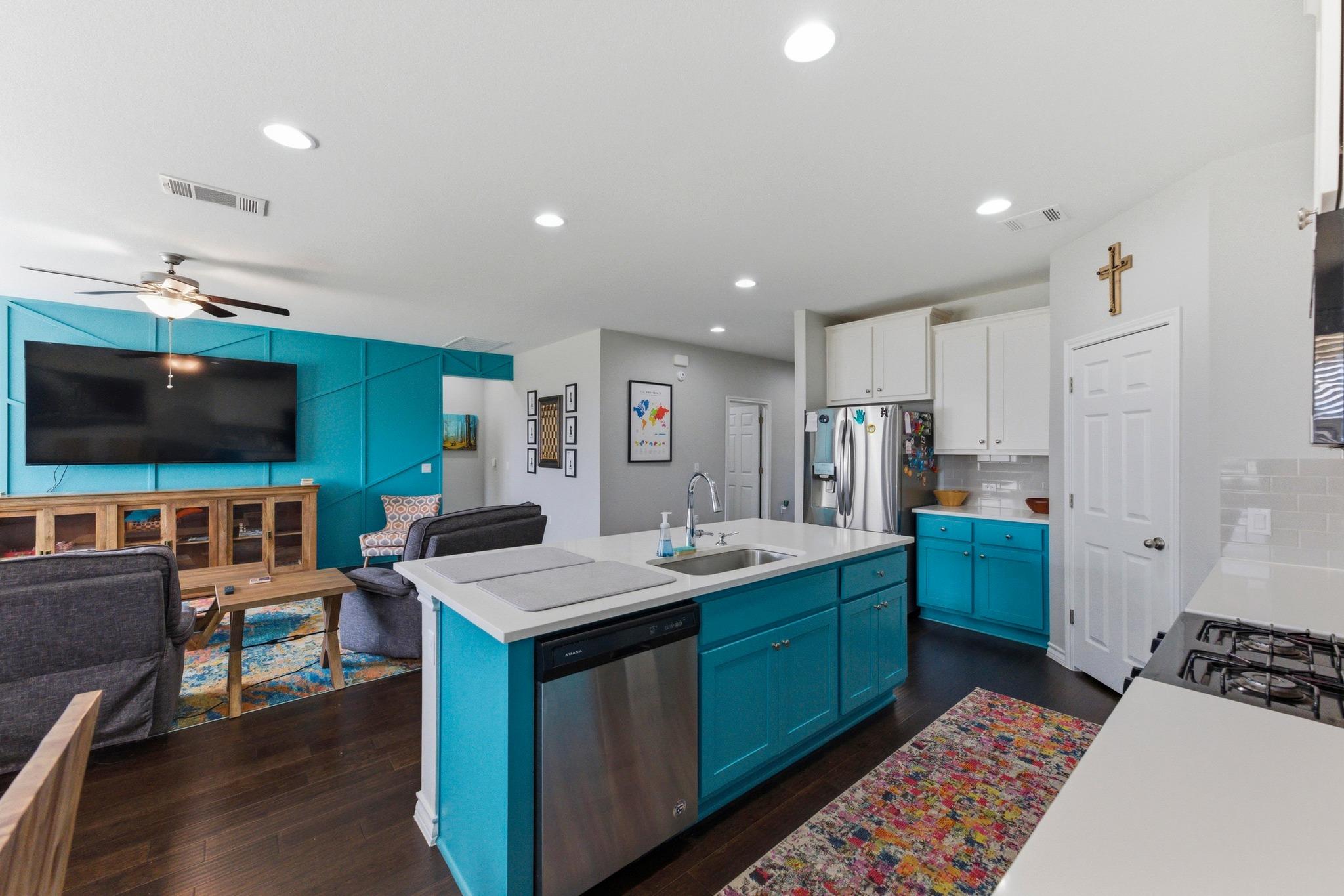 2009 Los Olivios Way, Austin, TX 78725