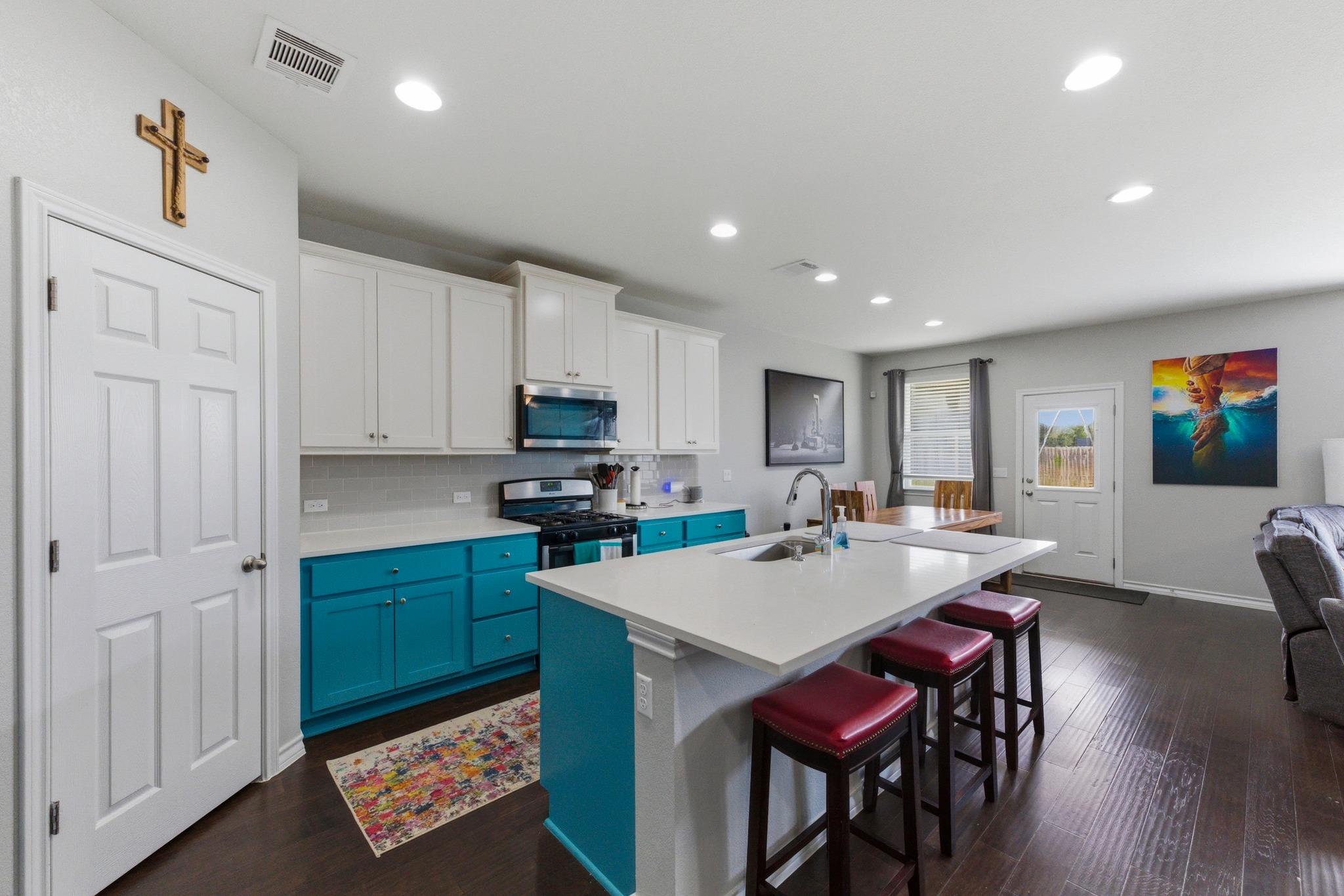 2009 Los Olivios Way, Austin, TX 78725