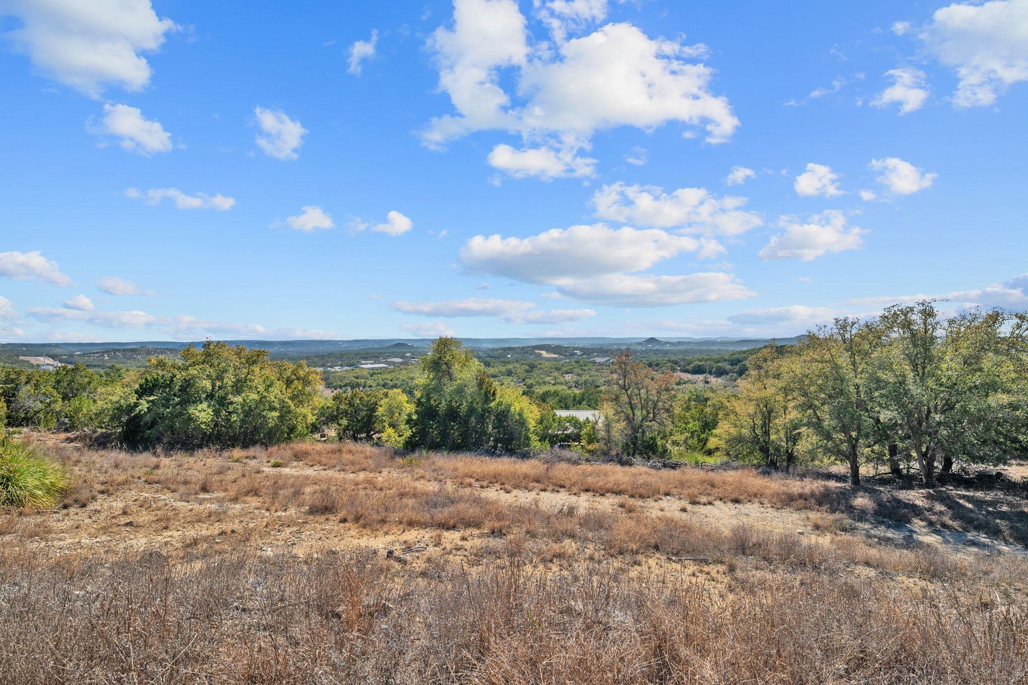 310 Eagles Nest Dr, Wimberley, TX 78676