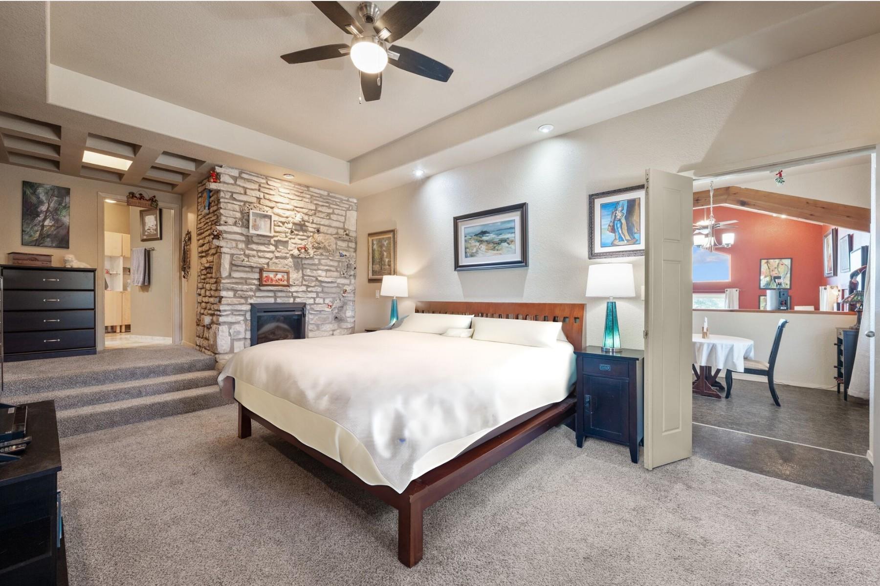 310 Eagles Nest Dr, Wimberley, TX 78676