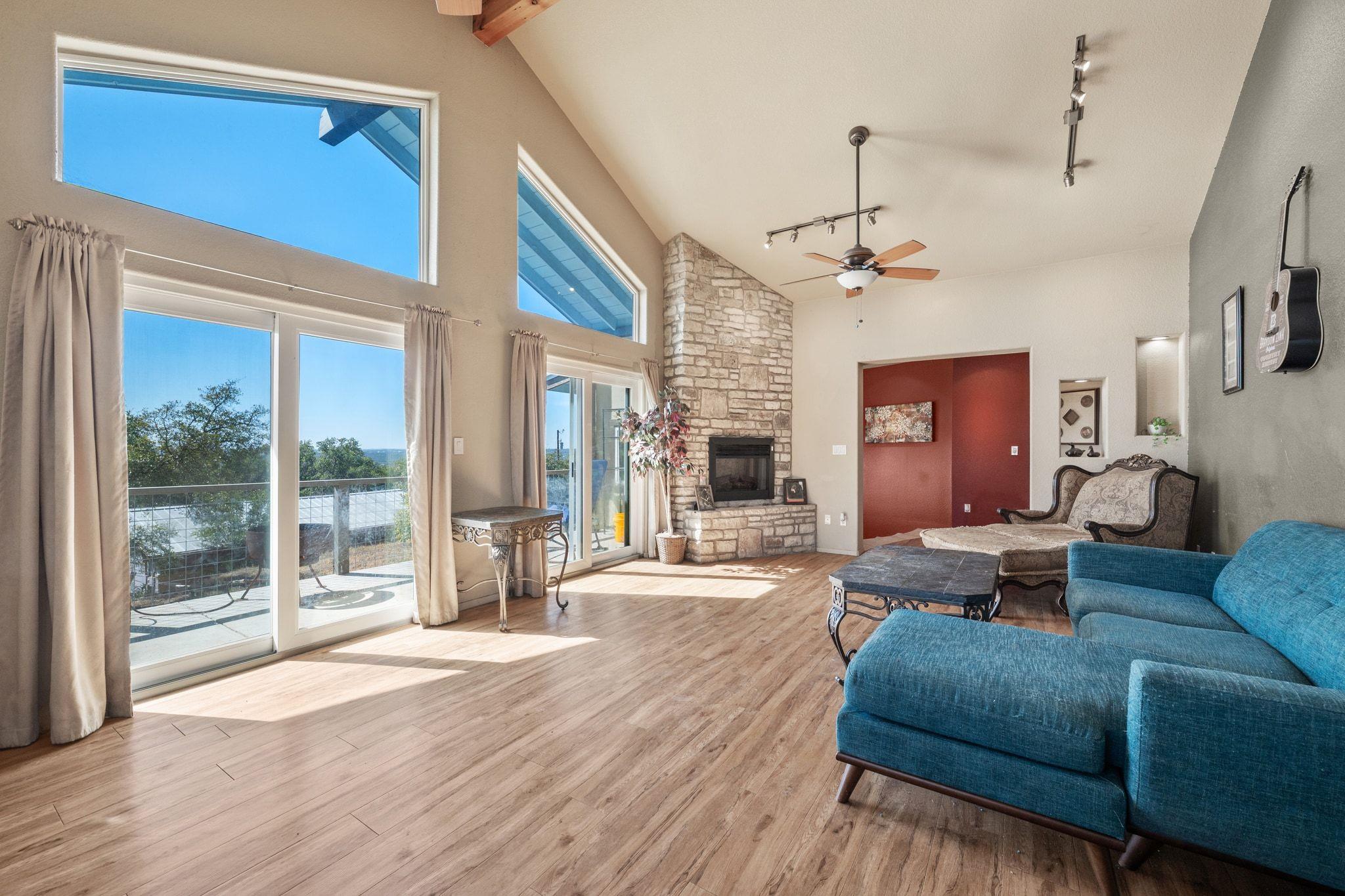 310 Eagles Nest Dr, Wimberley, TX 78676