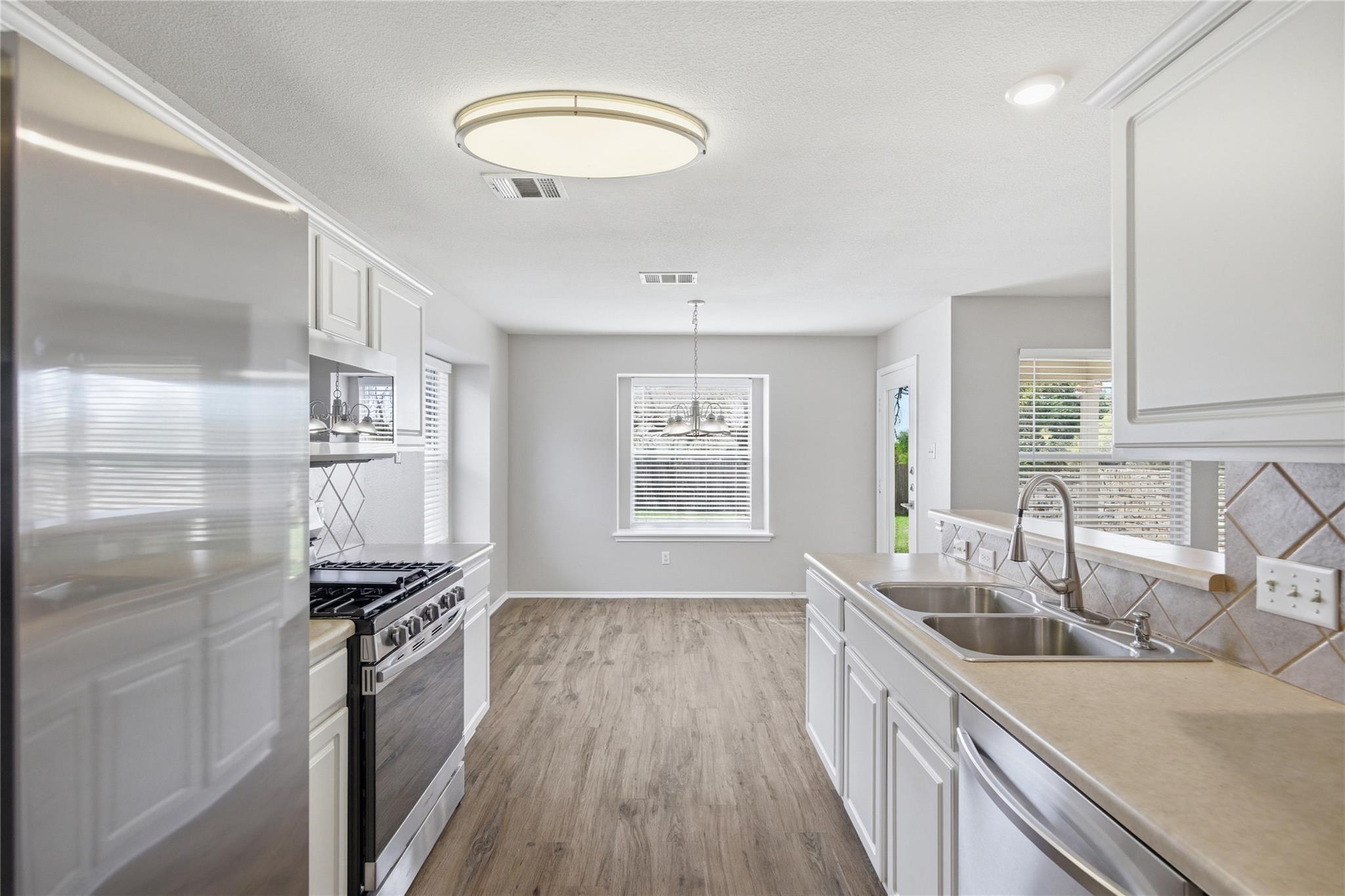 3778 Castle Rock Dr, Round Rock, TX 78681