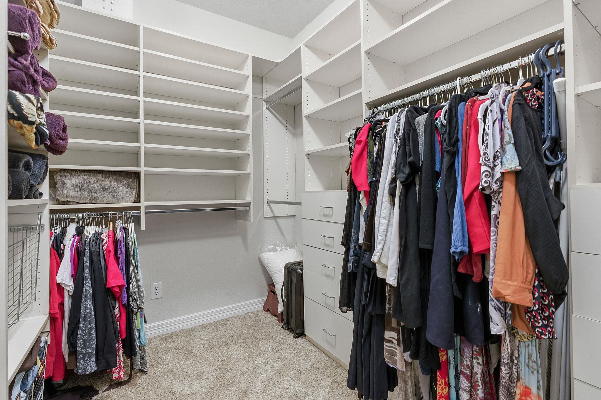 9916 Royal New Kent Dr, Austin, TX 78717