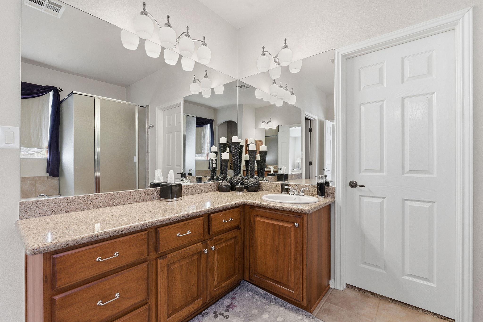 9916 Royal New Kent Dr, Austin, TX 78717