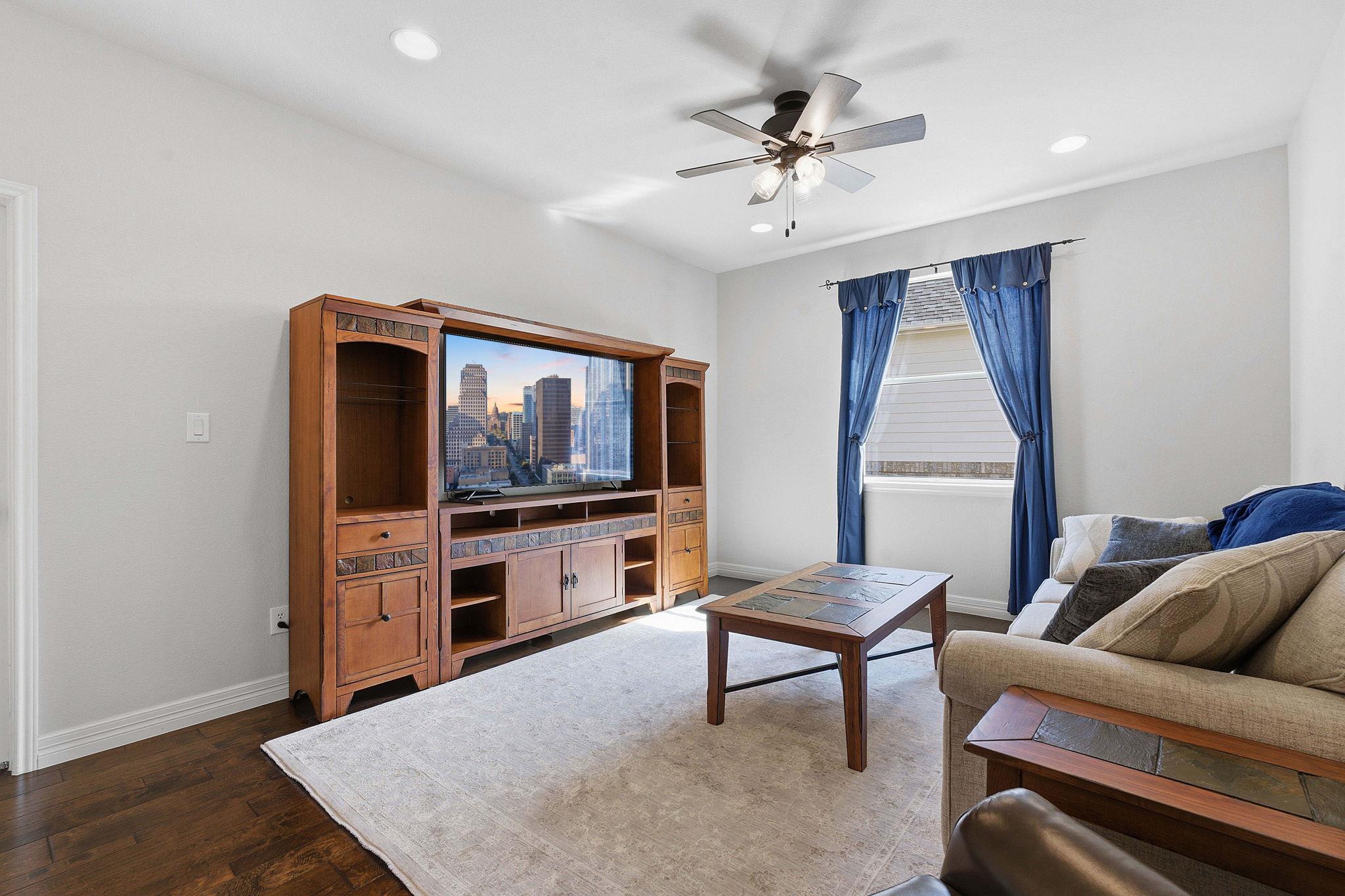 9916 Royal New Kent Dr, Austin, TX 78717