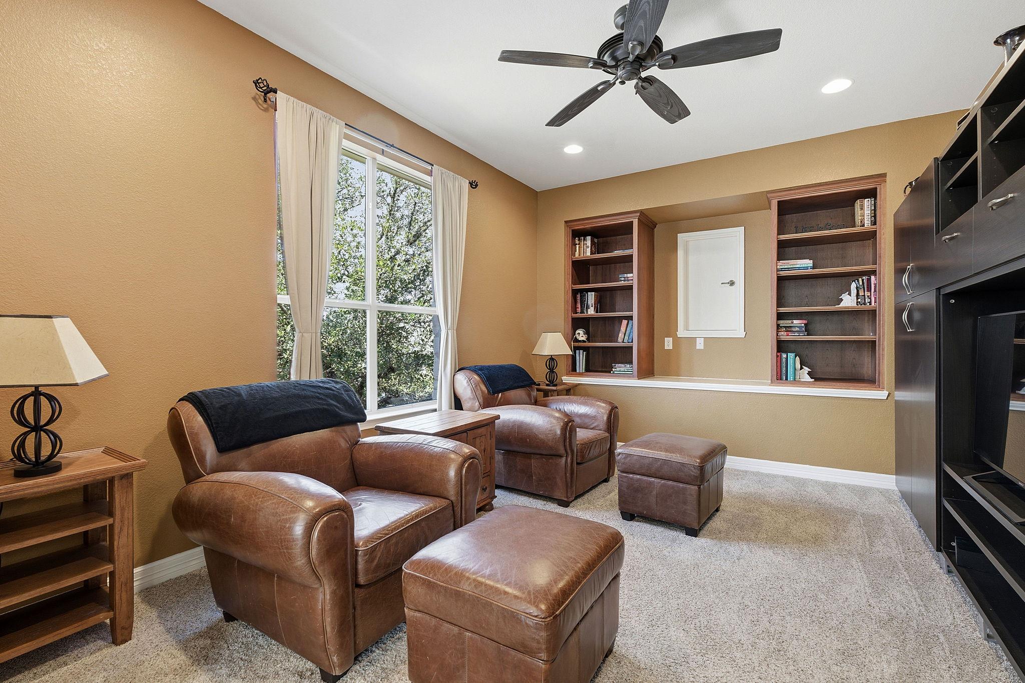 9916 Royal New Kent Dr, Austin, TX 78717