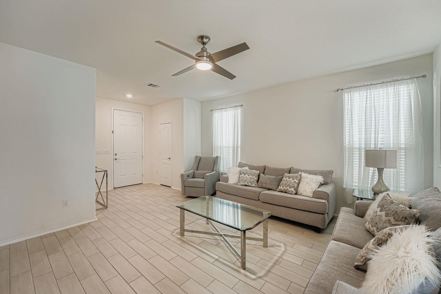 6313 Carriage Pines Dr, Del Valle, TX 78617