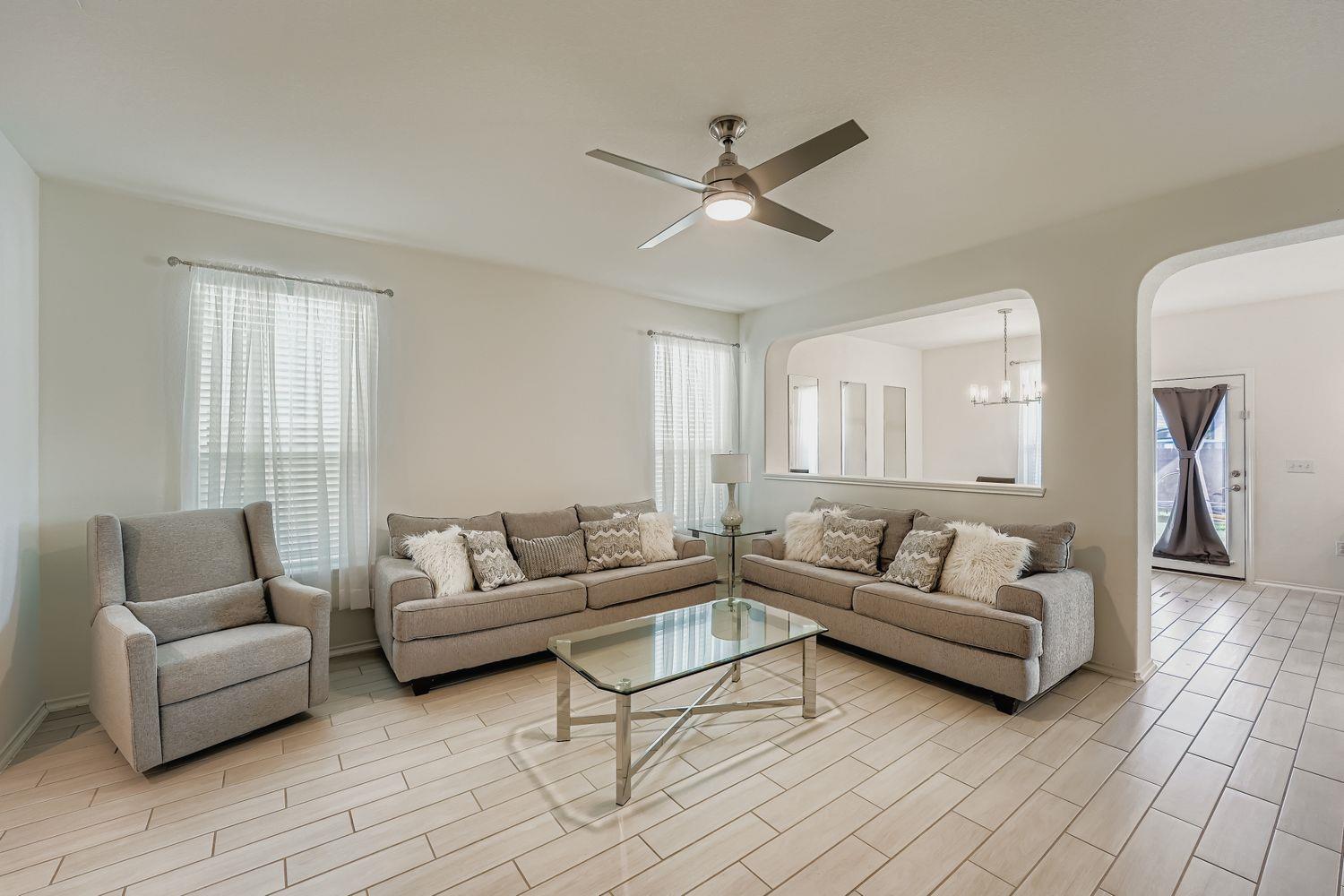 6313 Carriage Pines Dr, Del Valle, TX 78617