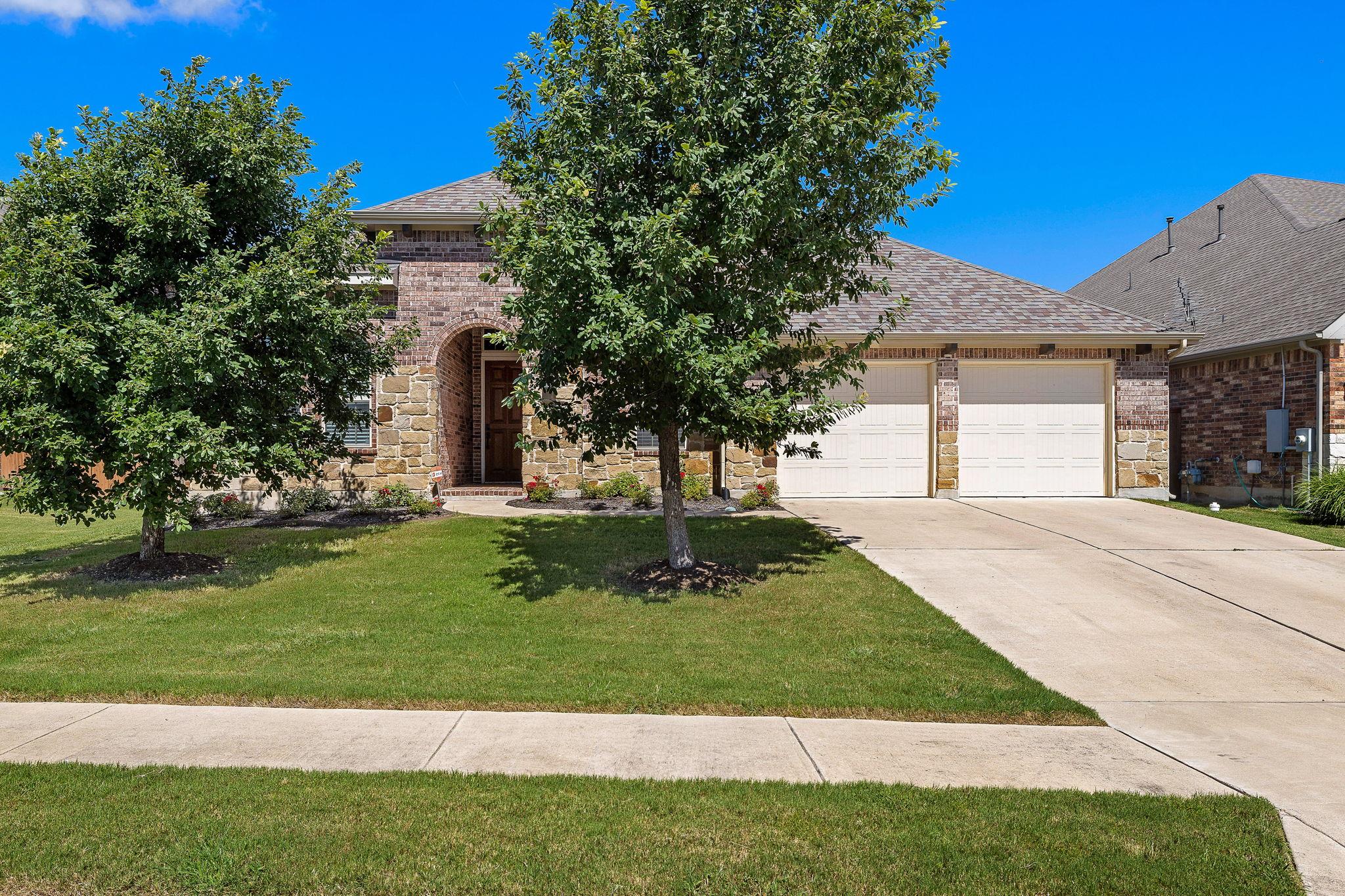 305 Miracle Rose Way, Liberty Hill, TX 78642