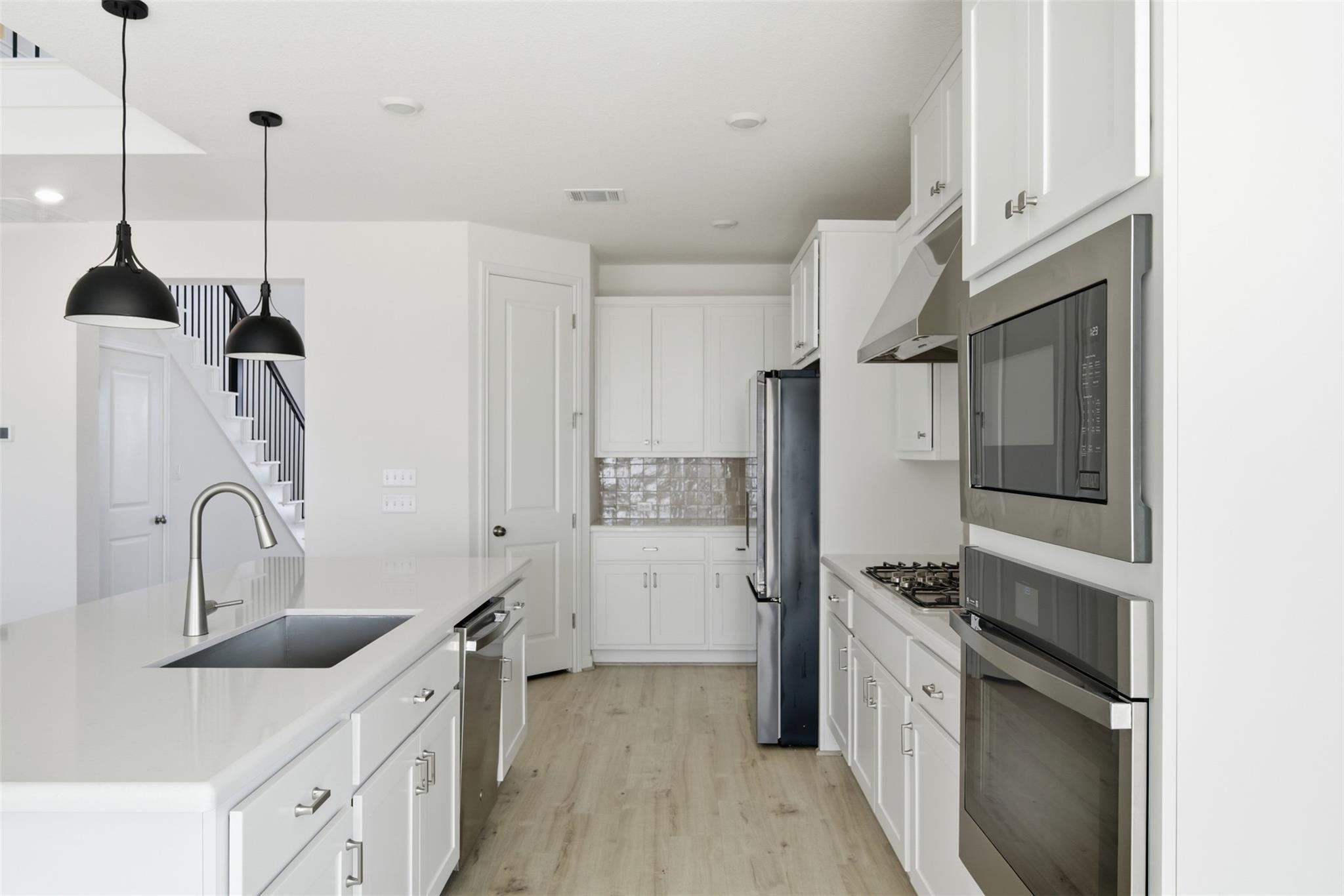 1977 Alasio Dr, Leander, TX 78641