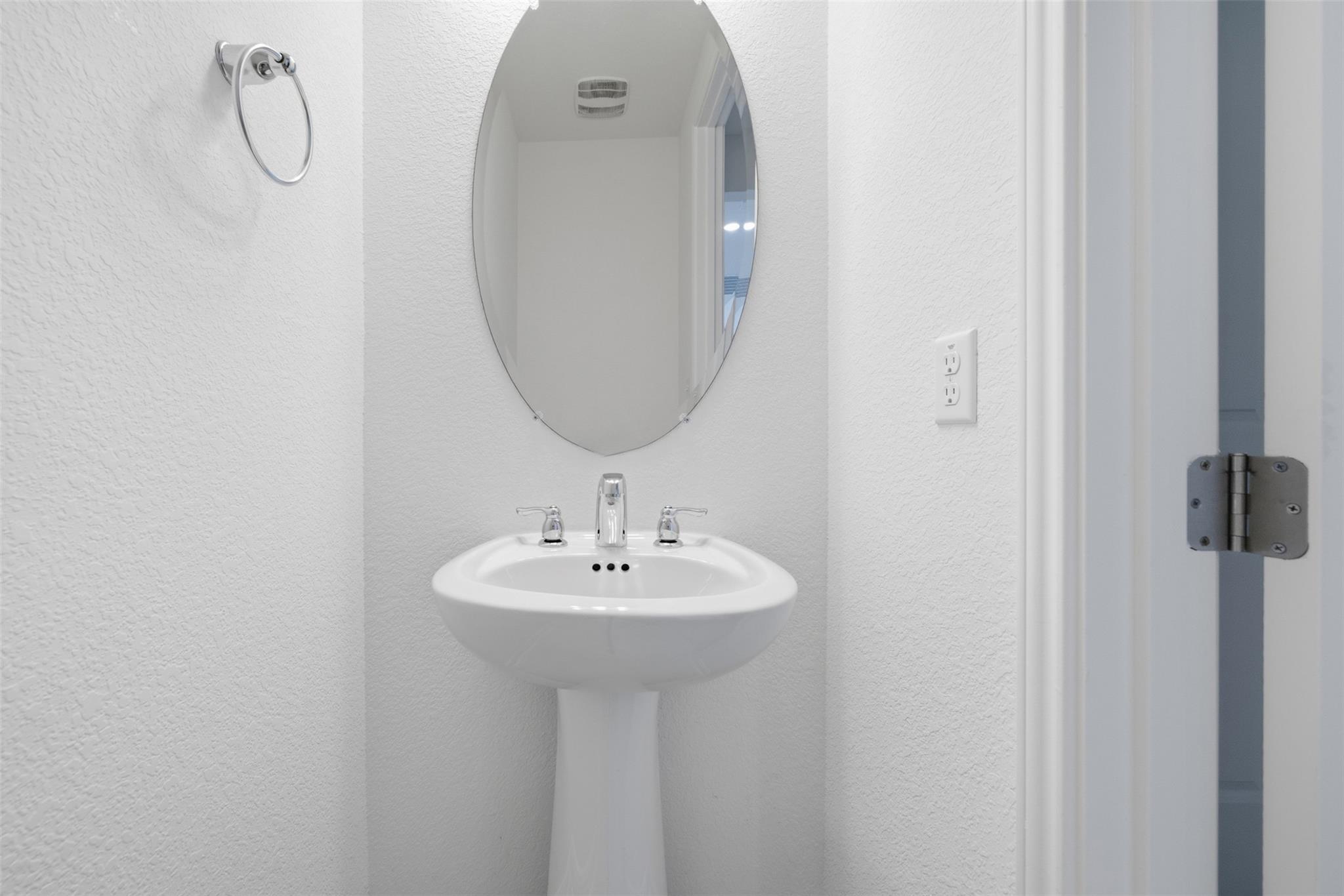 1977 Alasio Dr, Leander, TX 78641