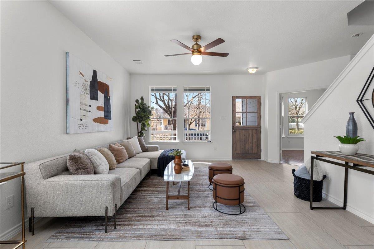 684 Hogan, Kyle, TX 78640