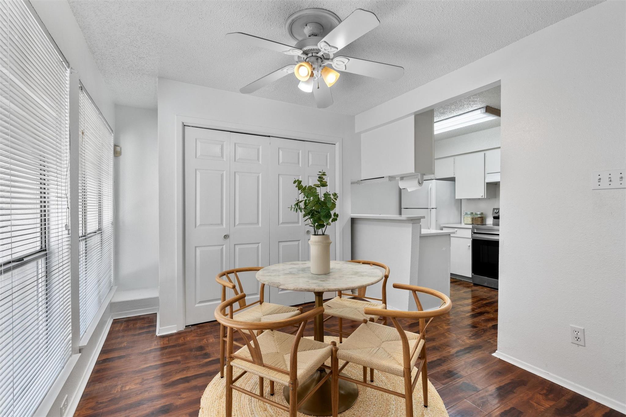 6910 Hart Ln # 203, Austin, TX 78731