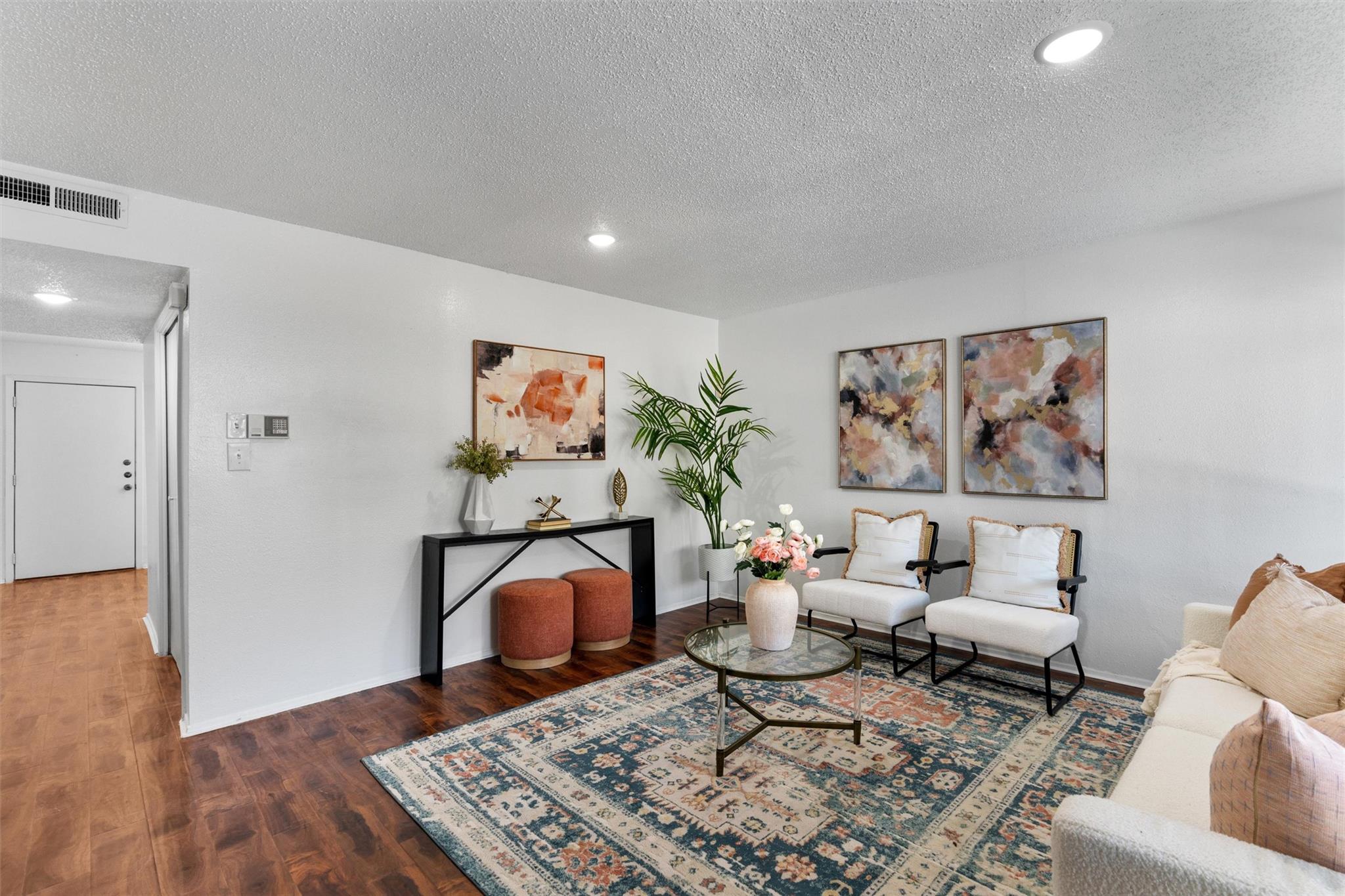 6910 Hart Ln # 203, Austin, TX 78731