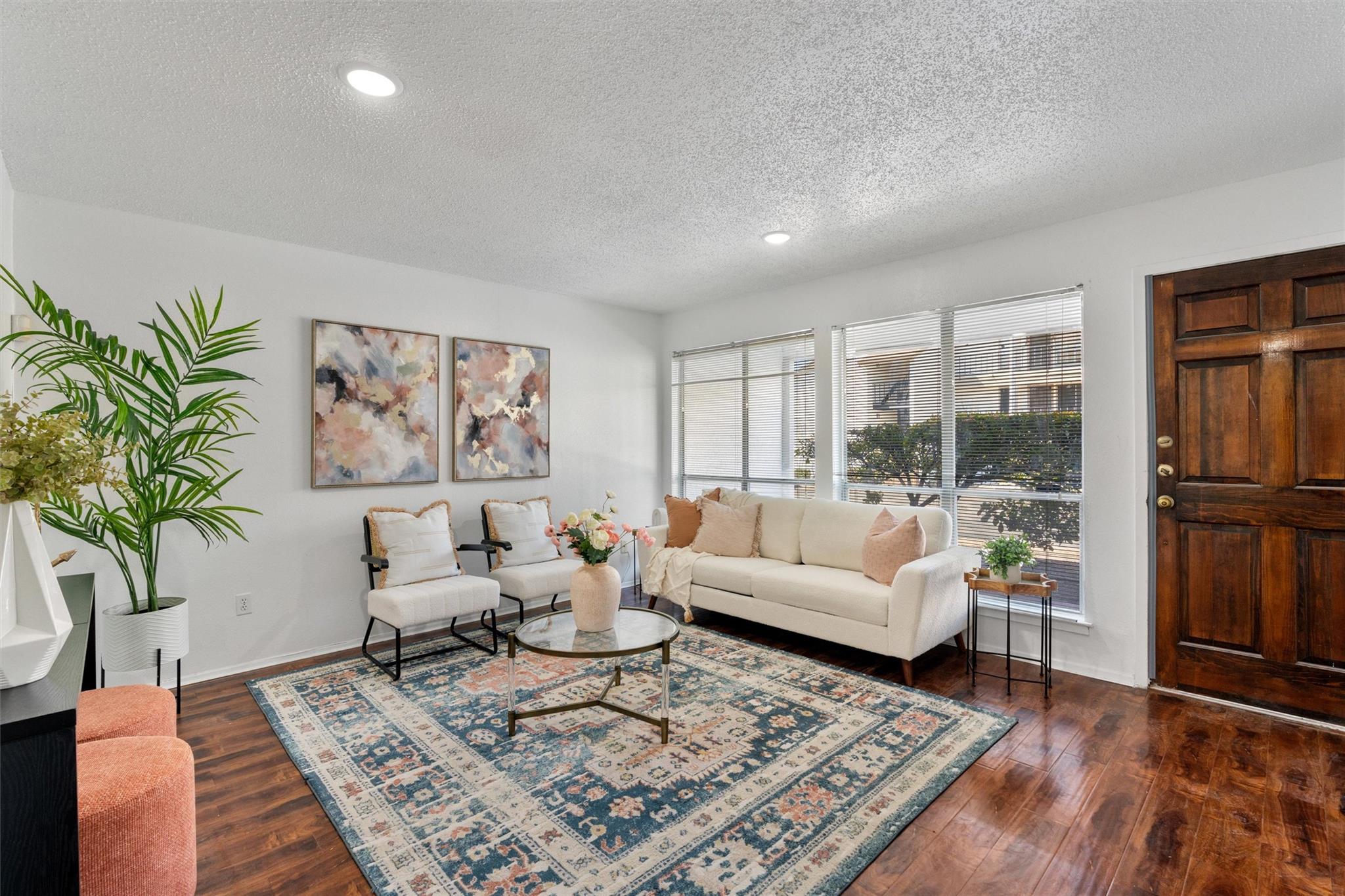 6910 Hart Ln # 203, Austin, TX 78731