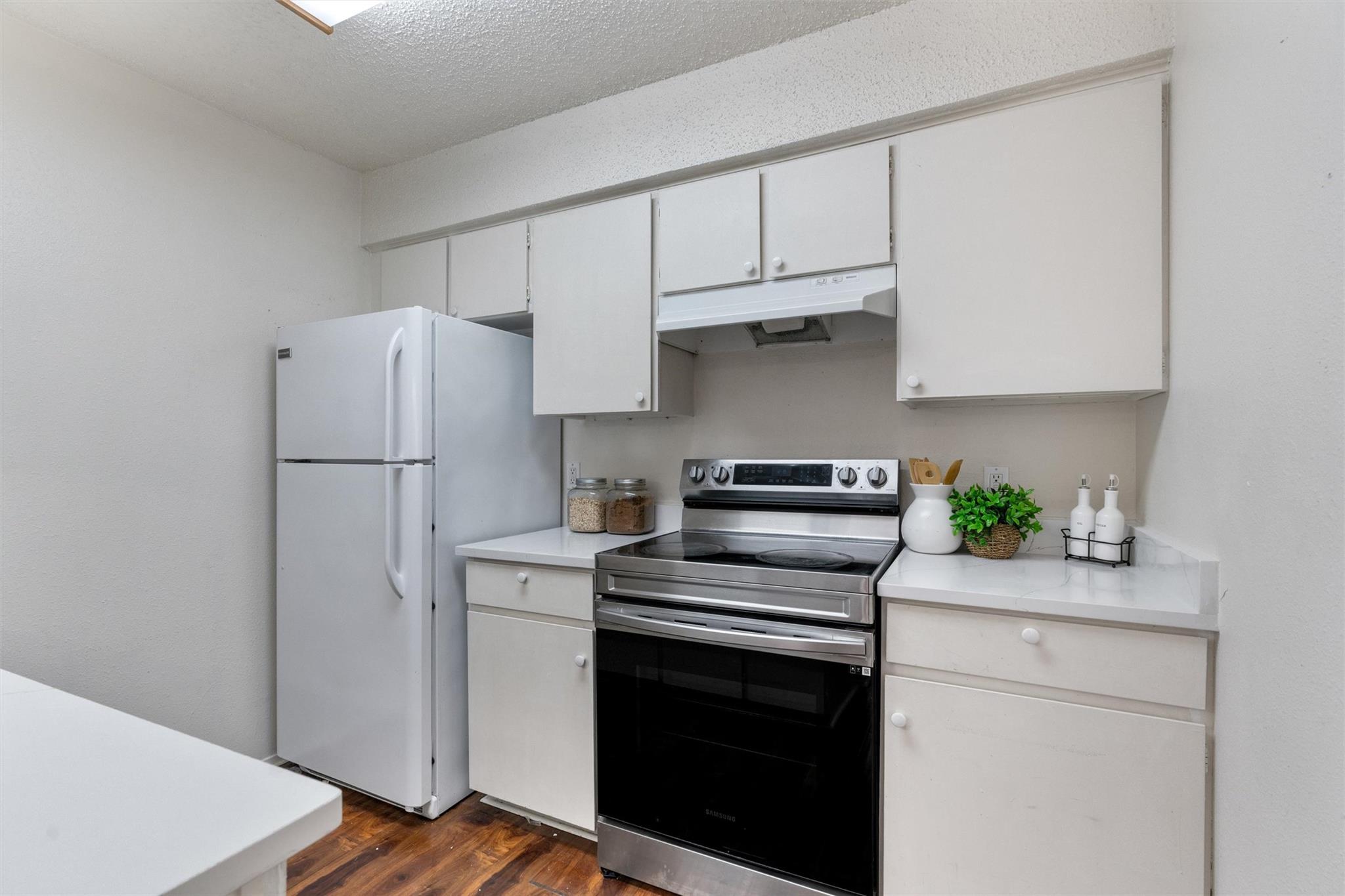 6910 Hart Ln # 203, Austin, TX 78731