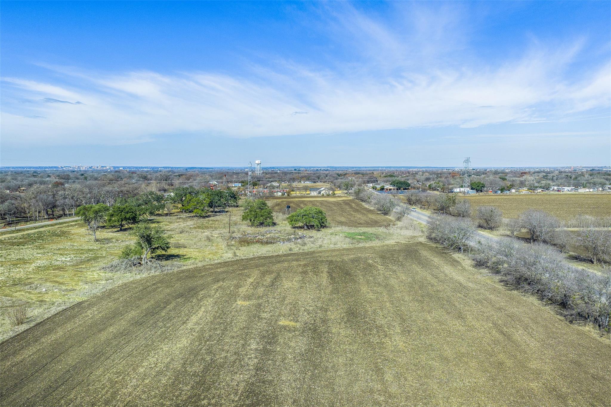 600 NW River Rd, Martindale, TX 78655