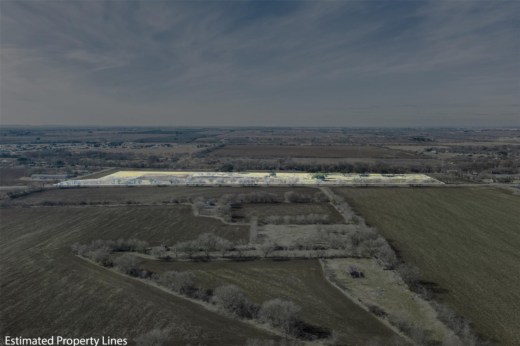 600 NW River Rd, Martindale, TX 78655