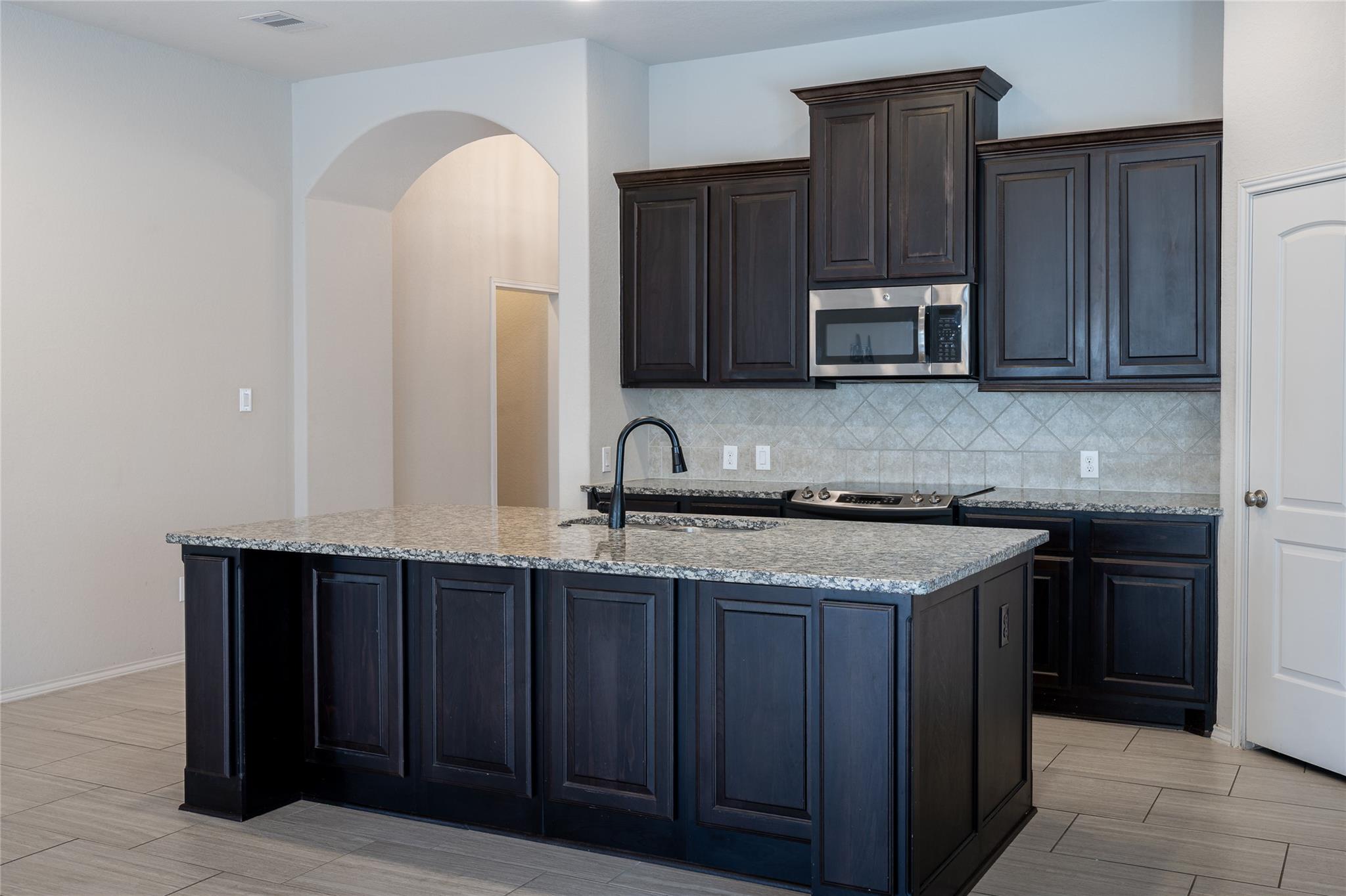 2138 Rustling Way, Seguin, TX 78155