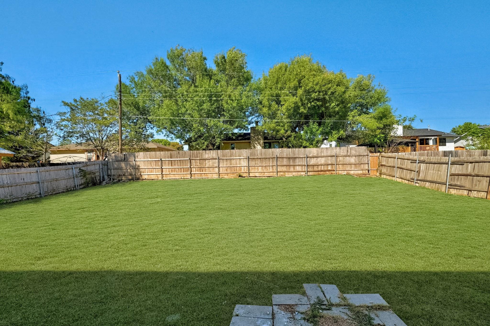 1306 Green Downs Dr, Round Rock, TX 78664