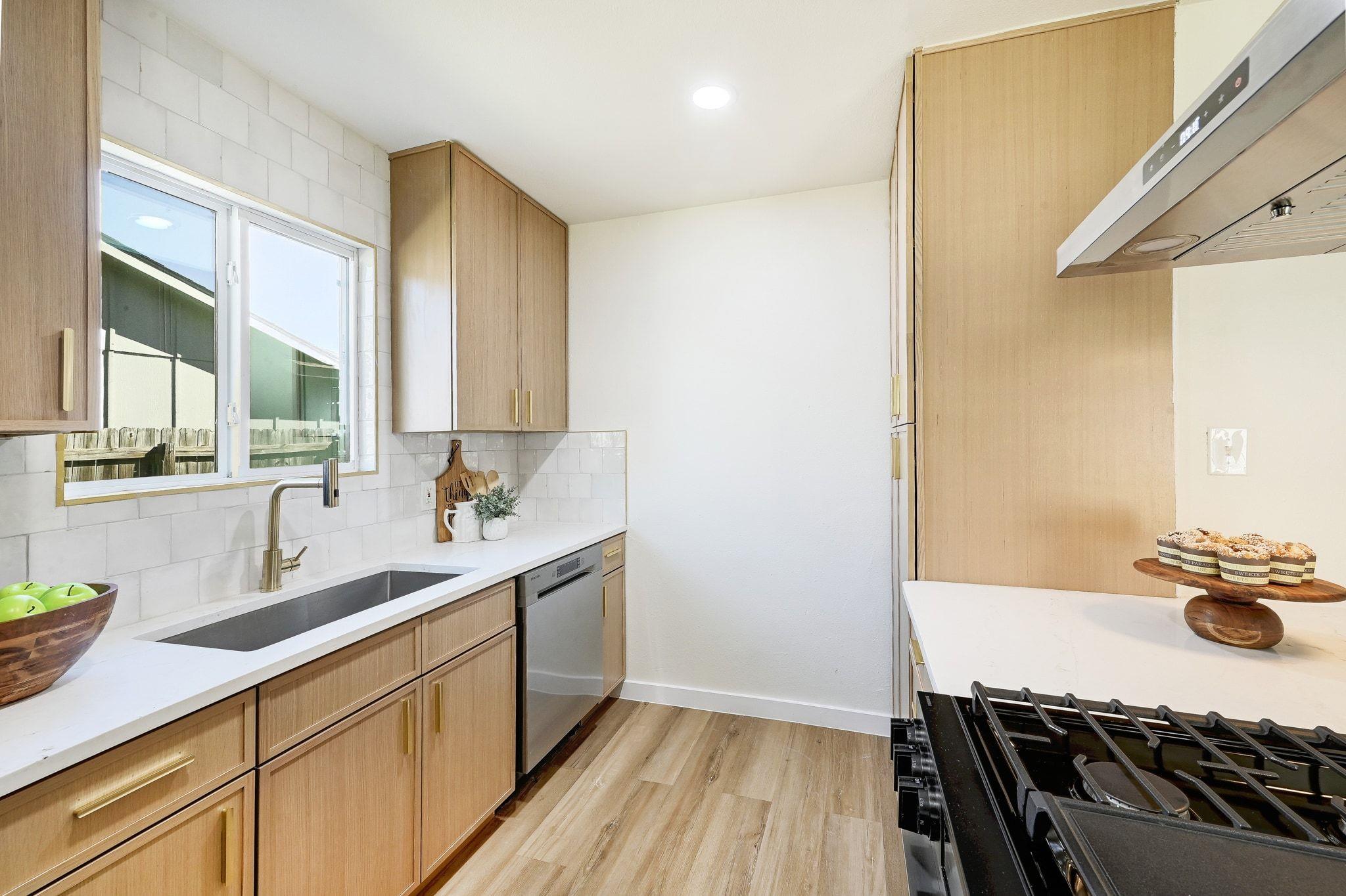 1306 Green Downs Dr, Round Rock, TX 78664