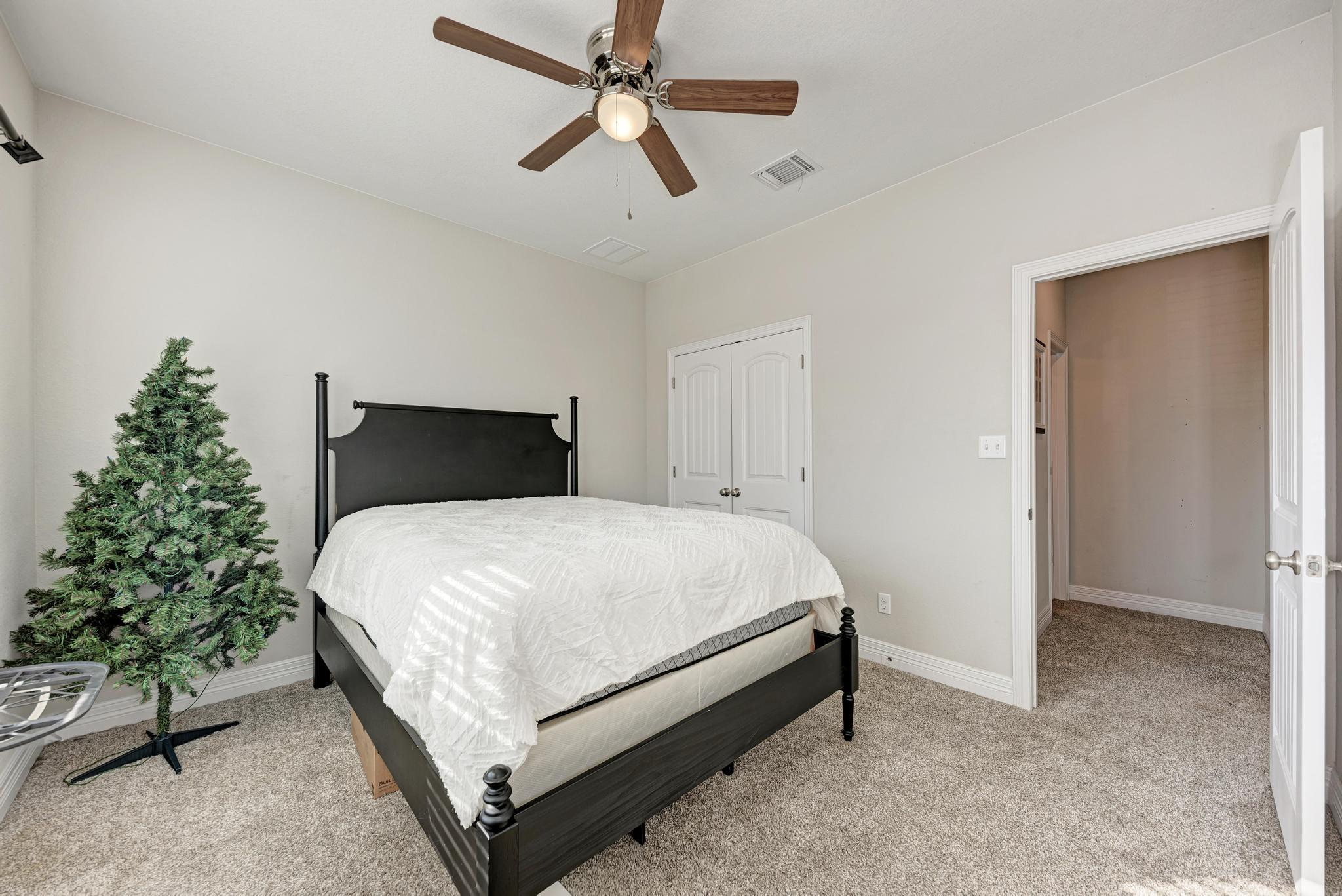 198 Rough Leaf Dr, Buda, TX 78610