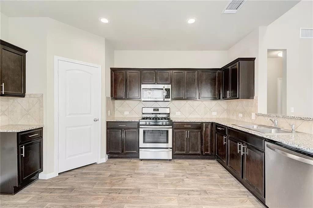 3113 Tilmon Ln, Austin, TX 78725