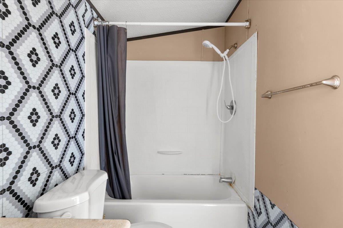 337 SW Front St, Bartlett, TX 76511