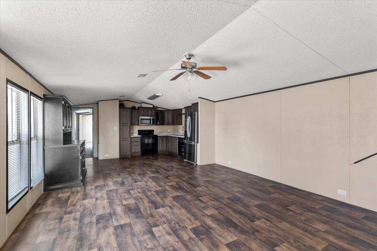 337 SW Front St, Bartlett, TX 76511