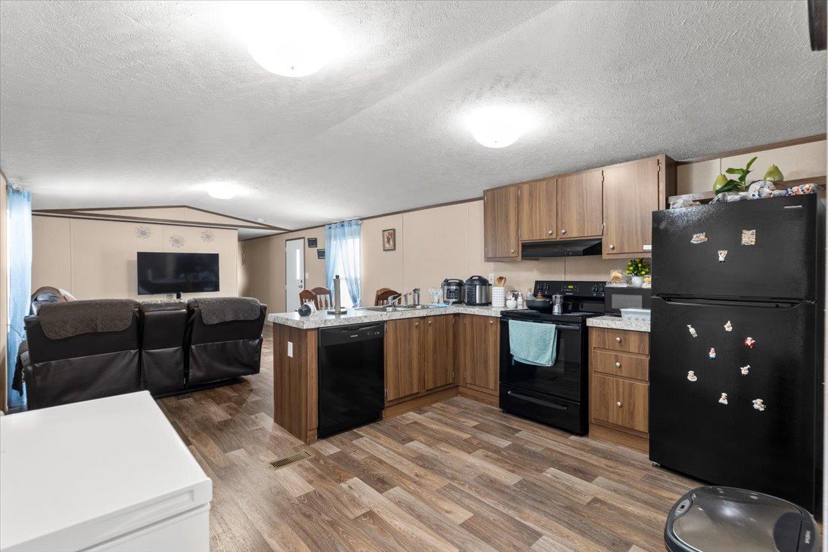 341 SW Front St, Bartlett, TX 76511