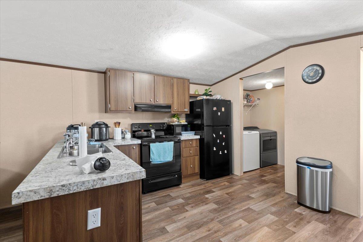 341 SW Front St, Bartlett, TX 76511