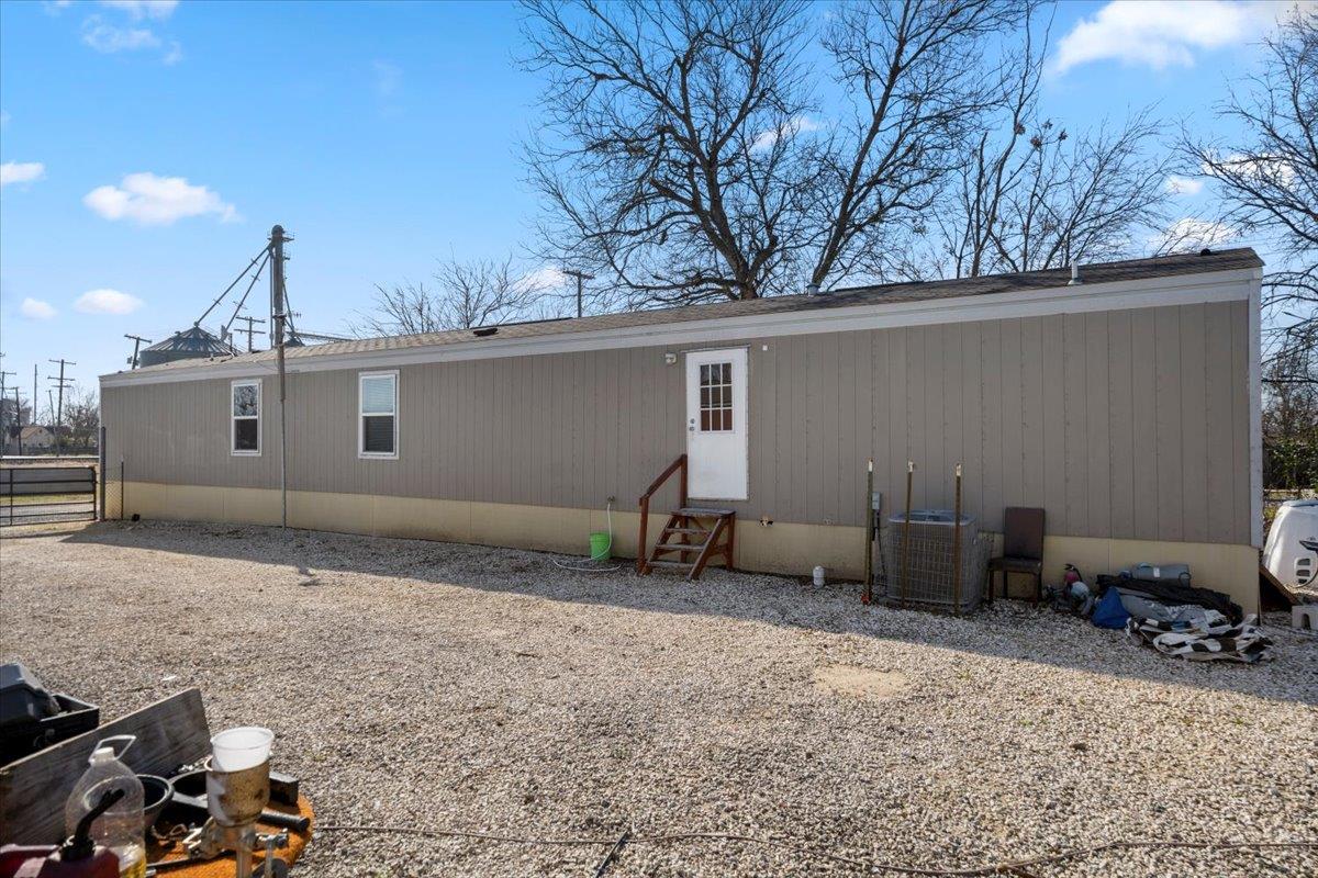 341 SW Front St, Bartlett, TX 76511