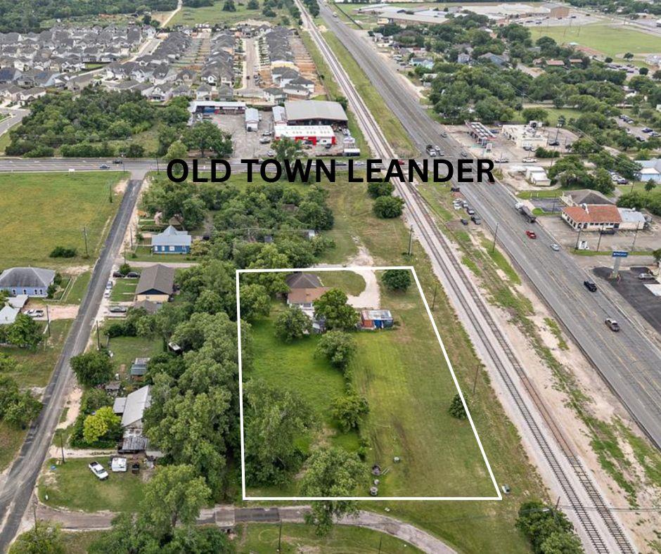 103 E Willis St, Leander, TX 78641