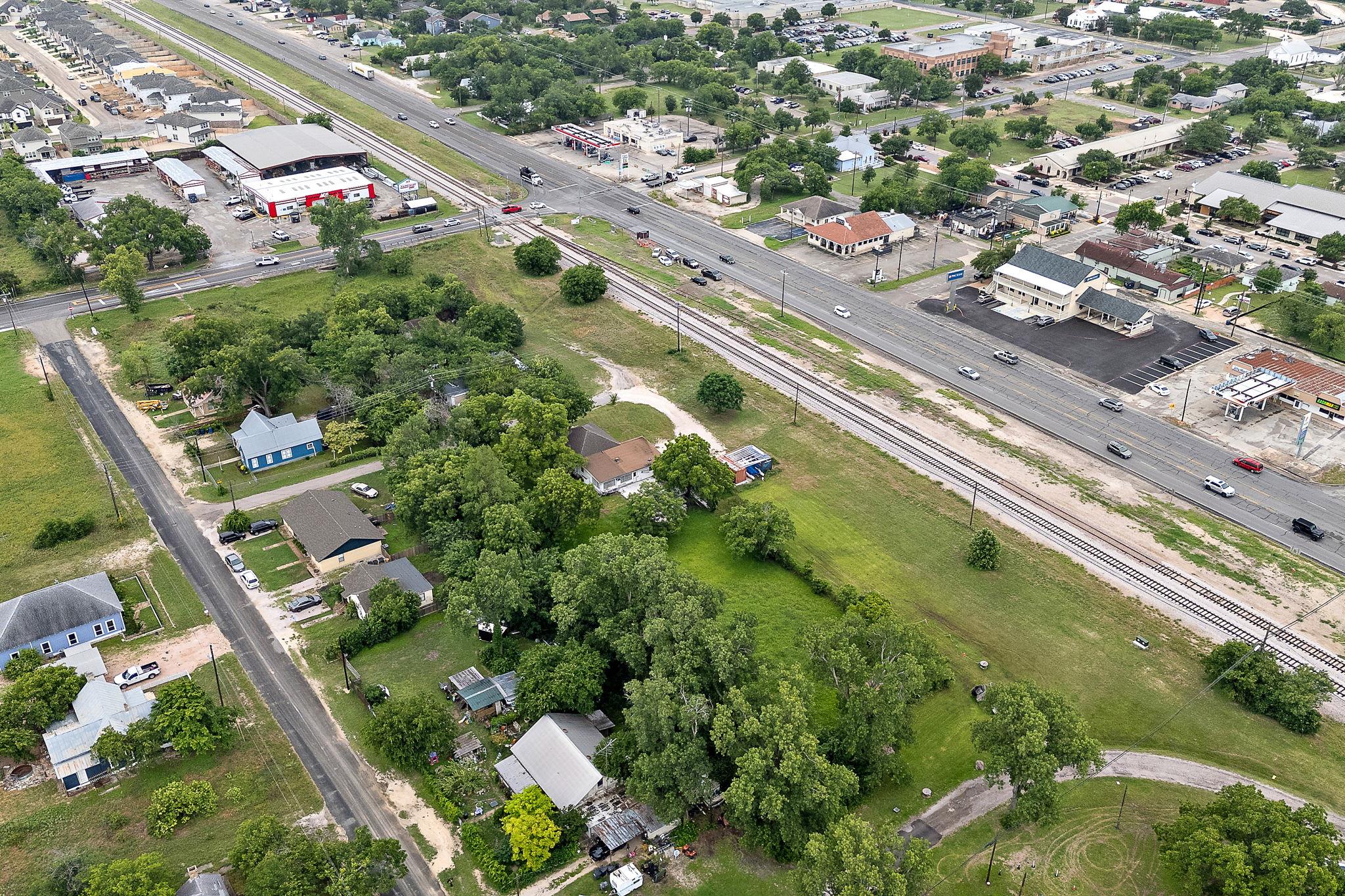 103 E Willis St, Leander, TX 78641