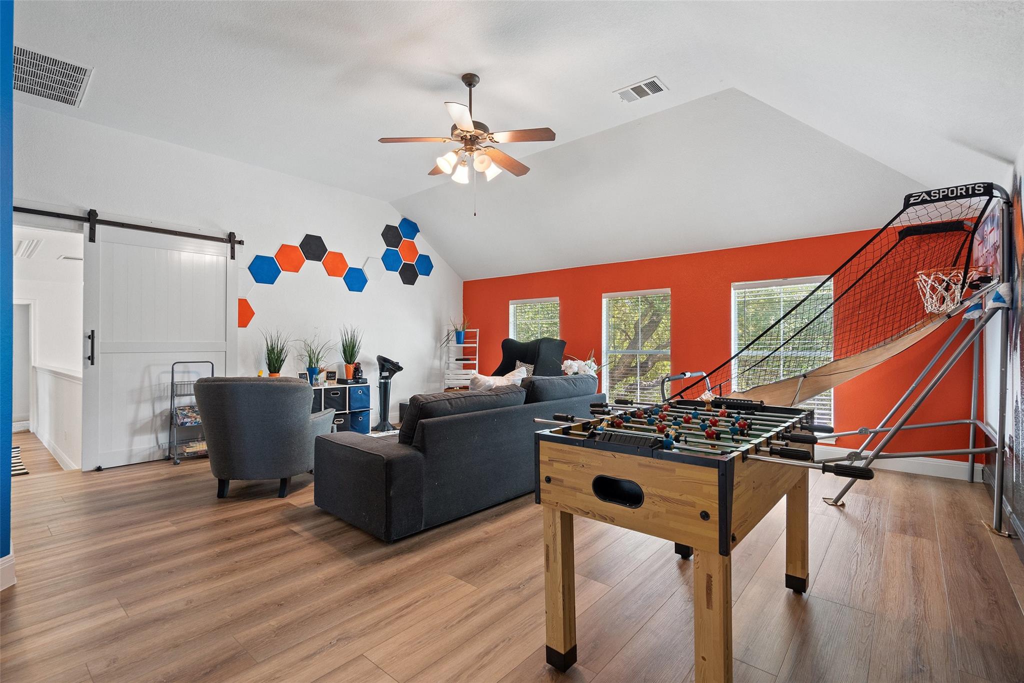 144 Sebastians Run, Austin, TX 78738