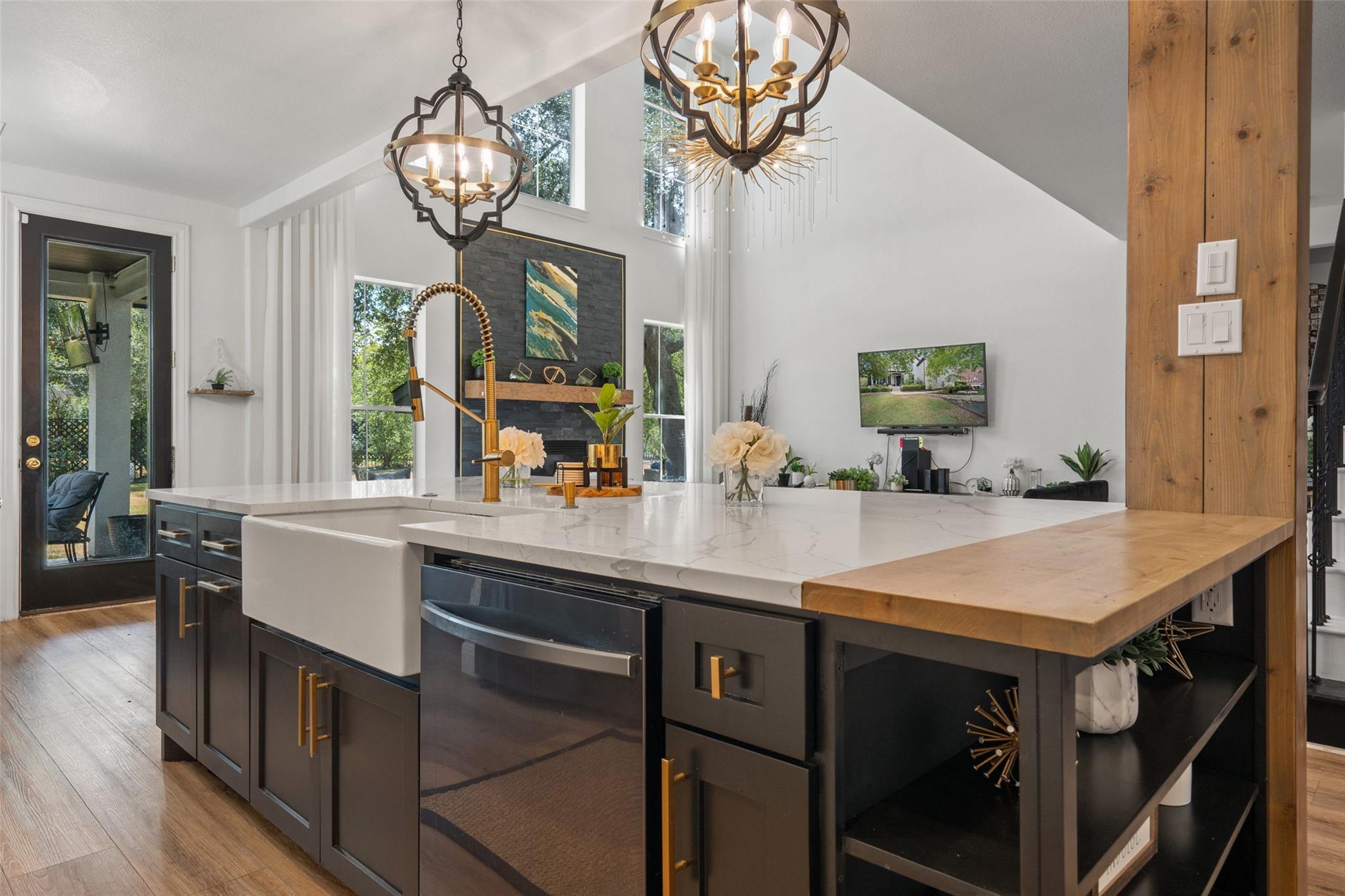 144 Sebastians Run, Austin, TX 78738