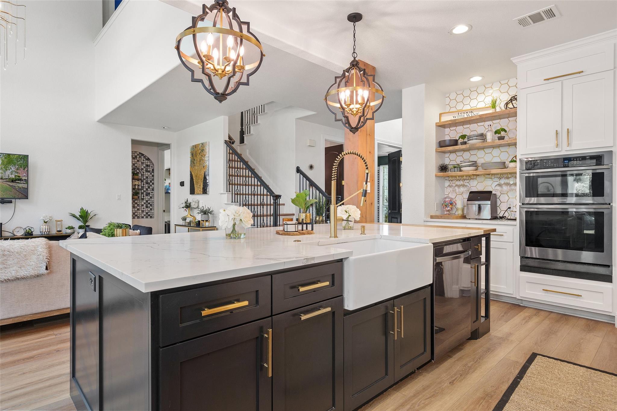 144 Sebastians Run, Austin, TX 78738