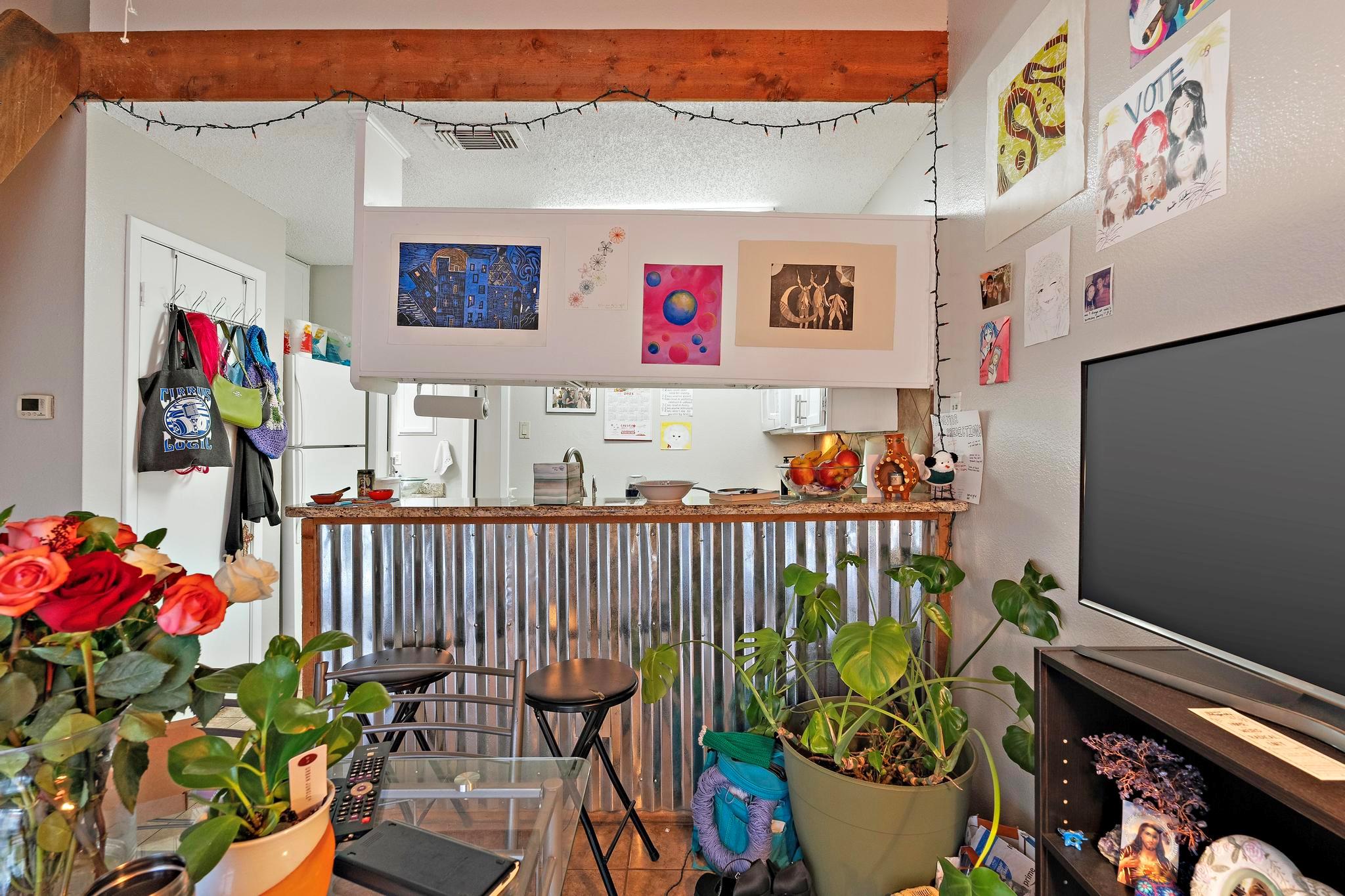 2210 Pearl St # 305, Austin, TX 78705