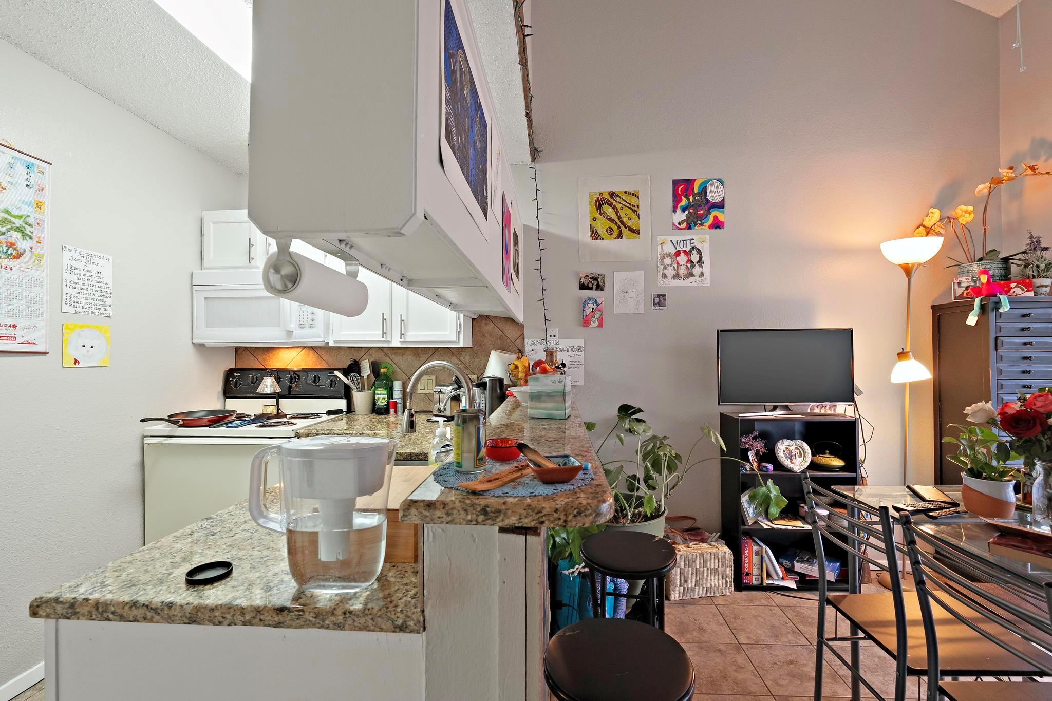 2210 Pearl St # 305, Austin, TX 78705