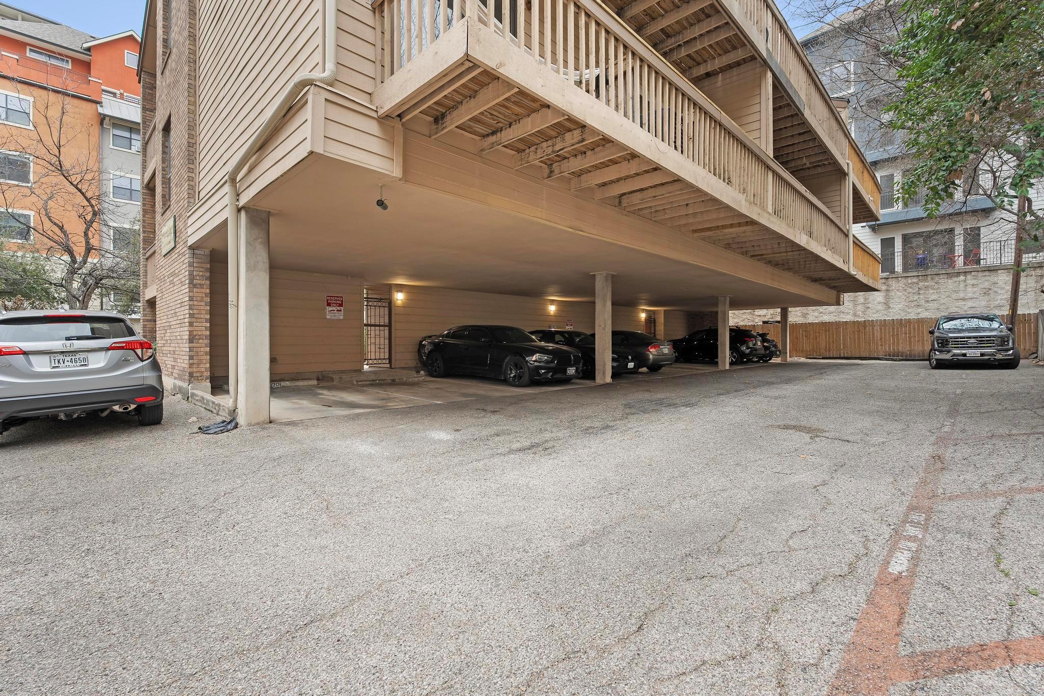 2210 Pearl St # 305, Austin, TX 78705