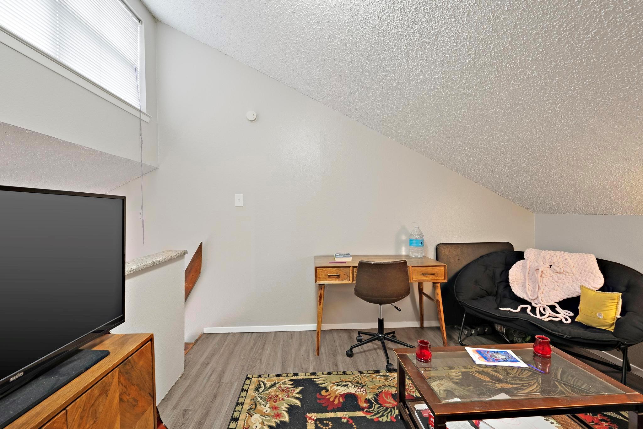 2210 Pearl St # 305, Austin, TX 78705