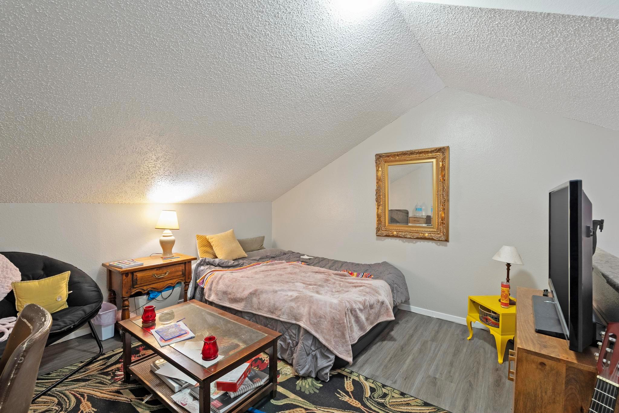 2210 Pearl St # 305, Austin, TX 78705