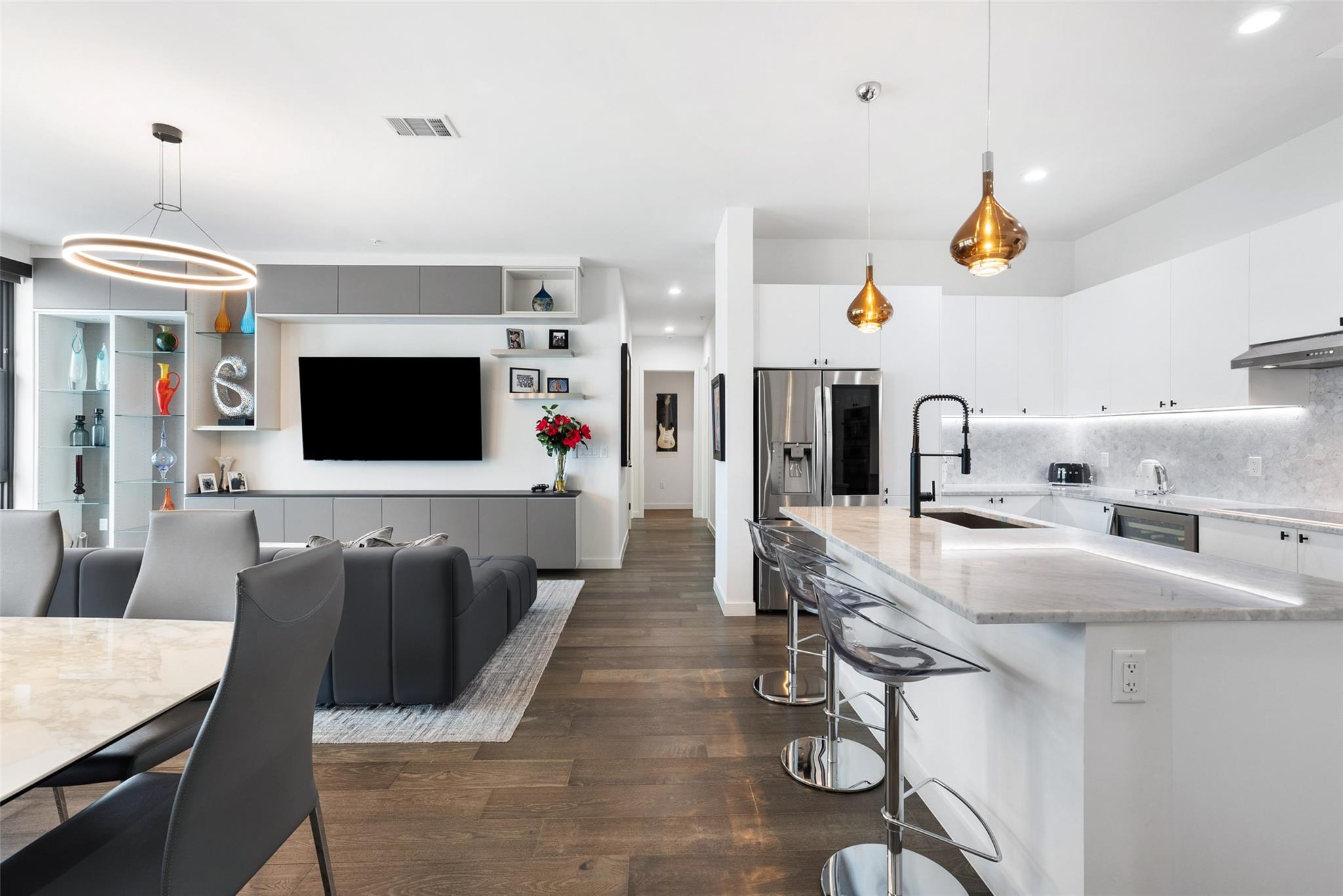 800 Embassy Dr # 605, Austin, TX 78702