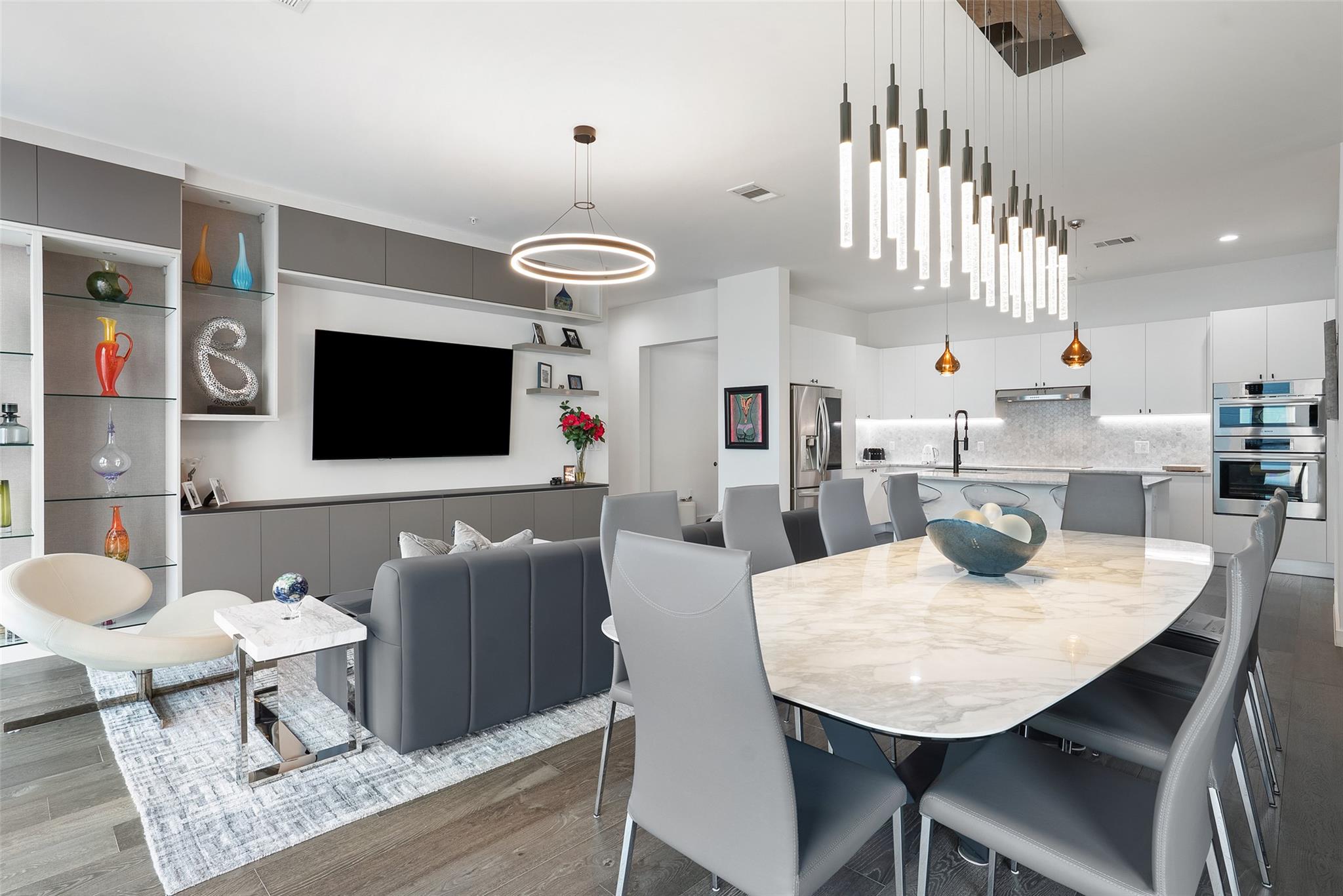 800 Embassy Dr # 605, Austin, TX 78702