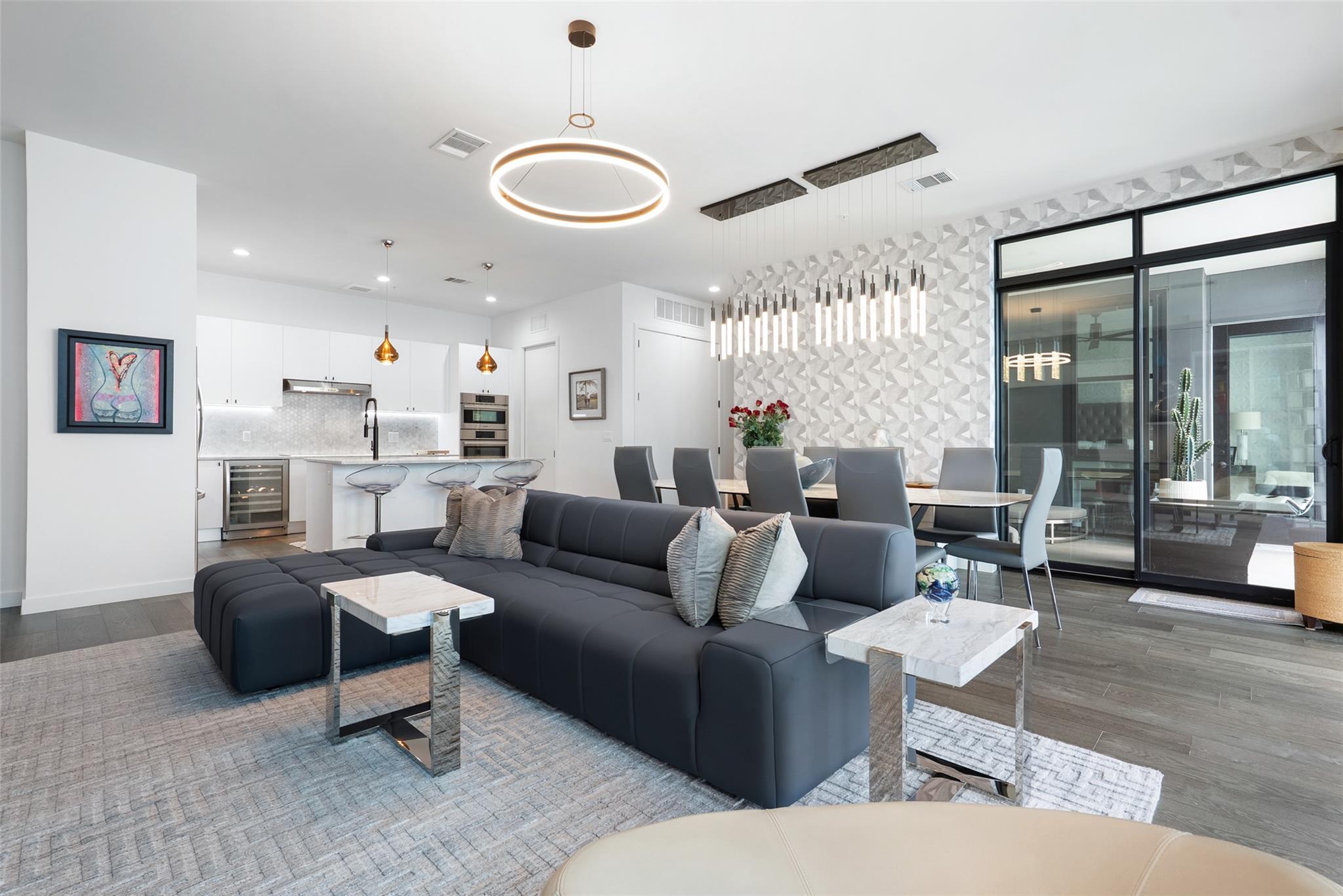 800 Embassy Dr # 605, Austin, TX 78702