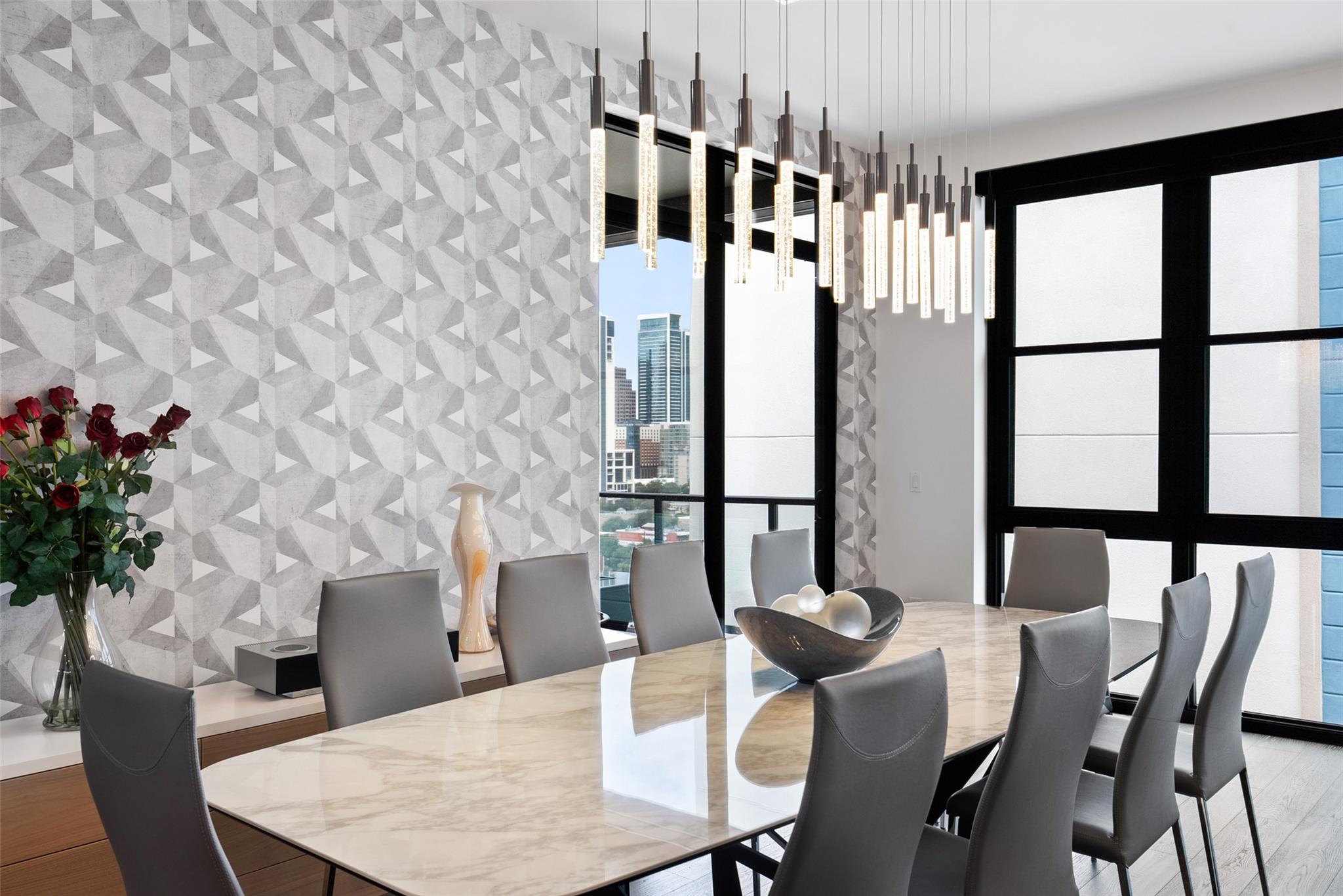 800 Embassy Dr # 605, Austin, TX 78702