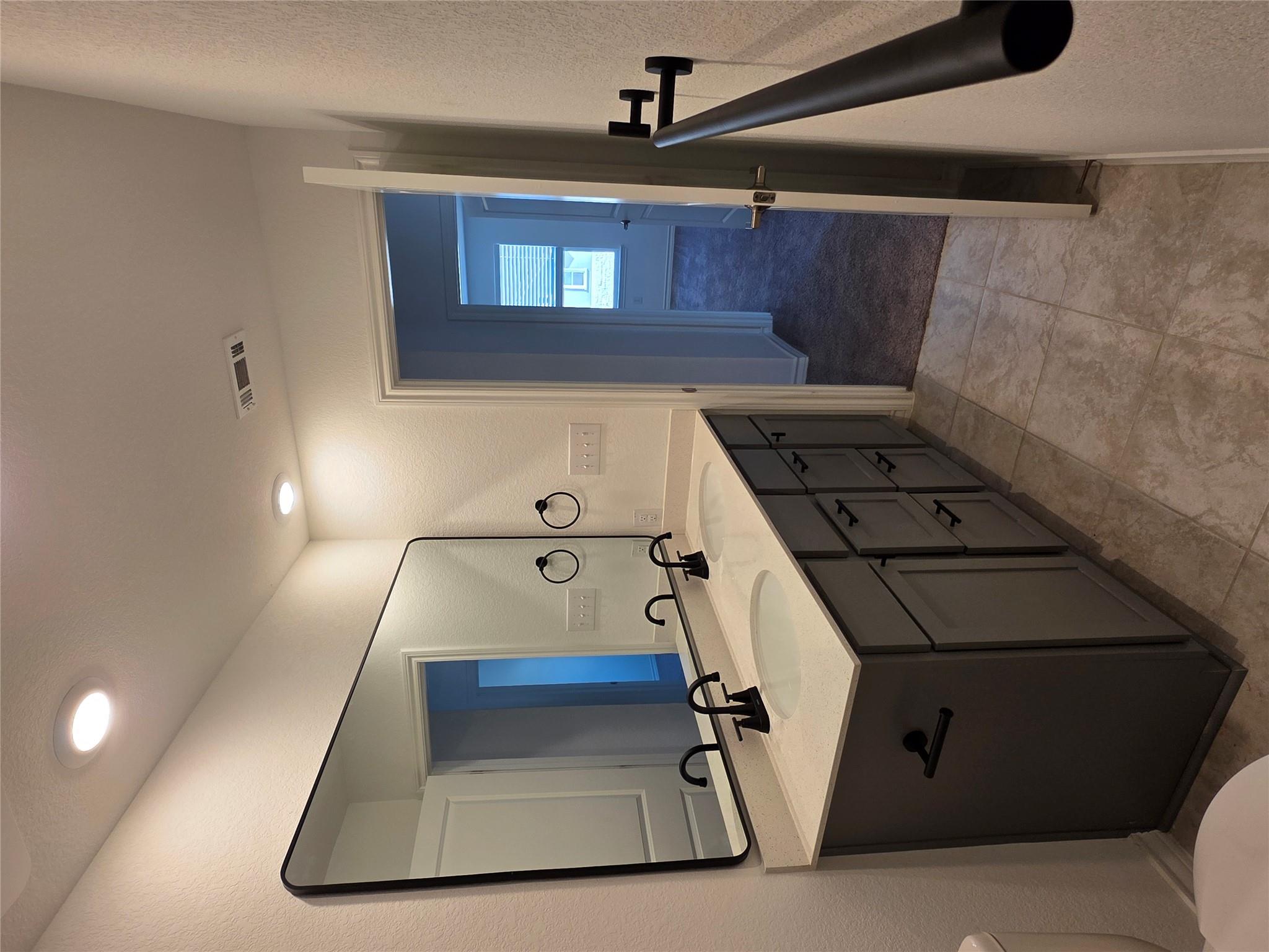 561 Pepperbark Loop, Buda, TX 78610